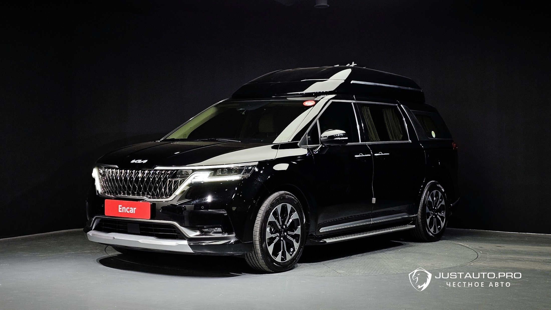 Автомобиль Kia Canival