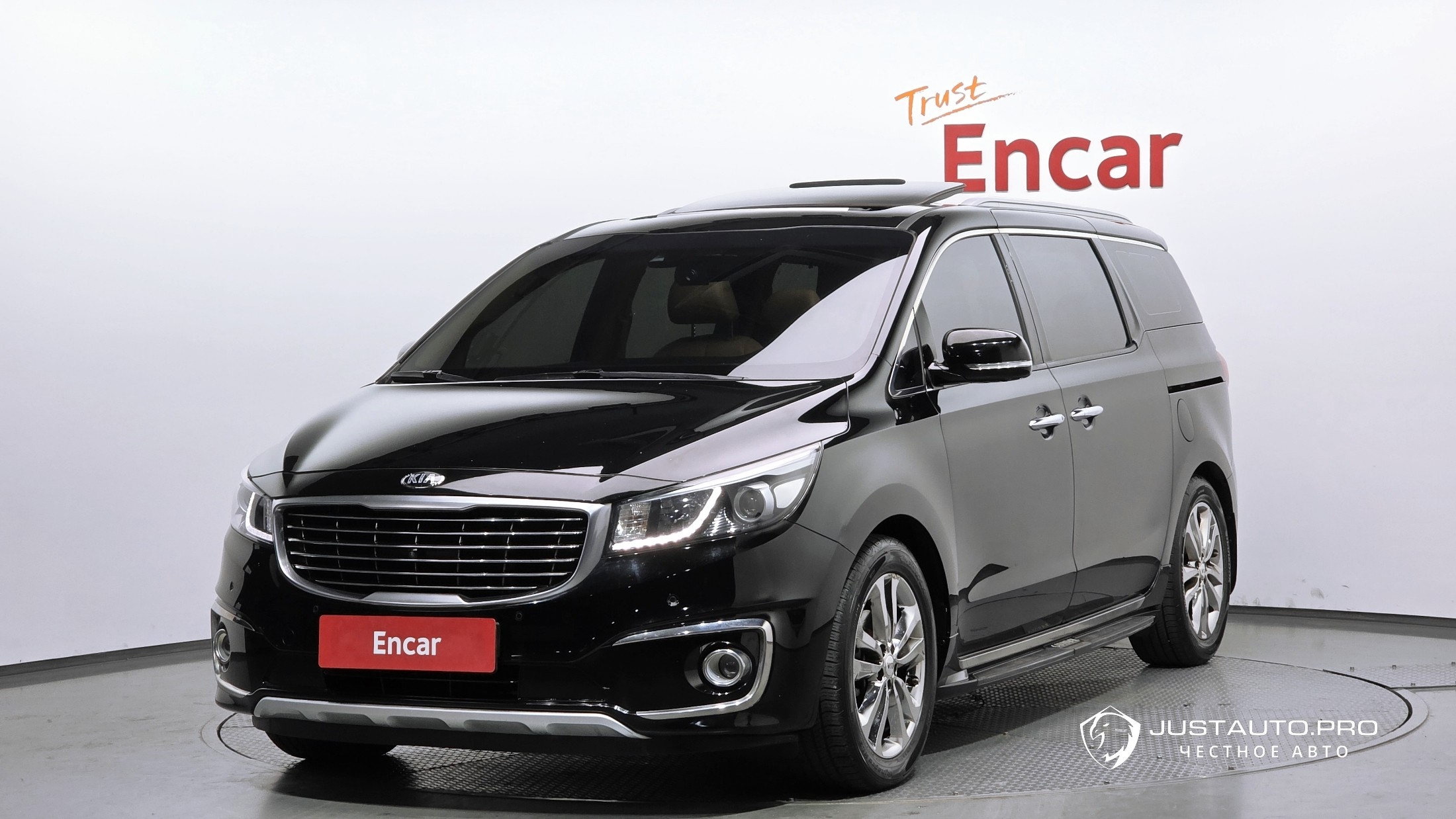 Автомобиль Kia Canival