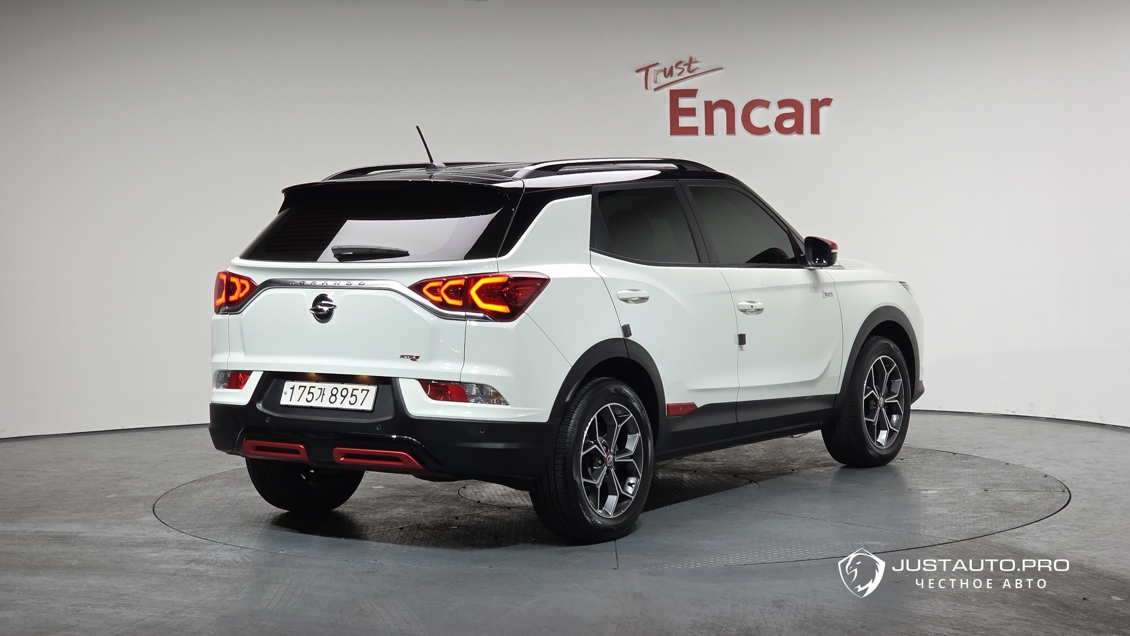 Автомобиль KG_Mobility_Ssangyong KORANDO