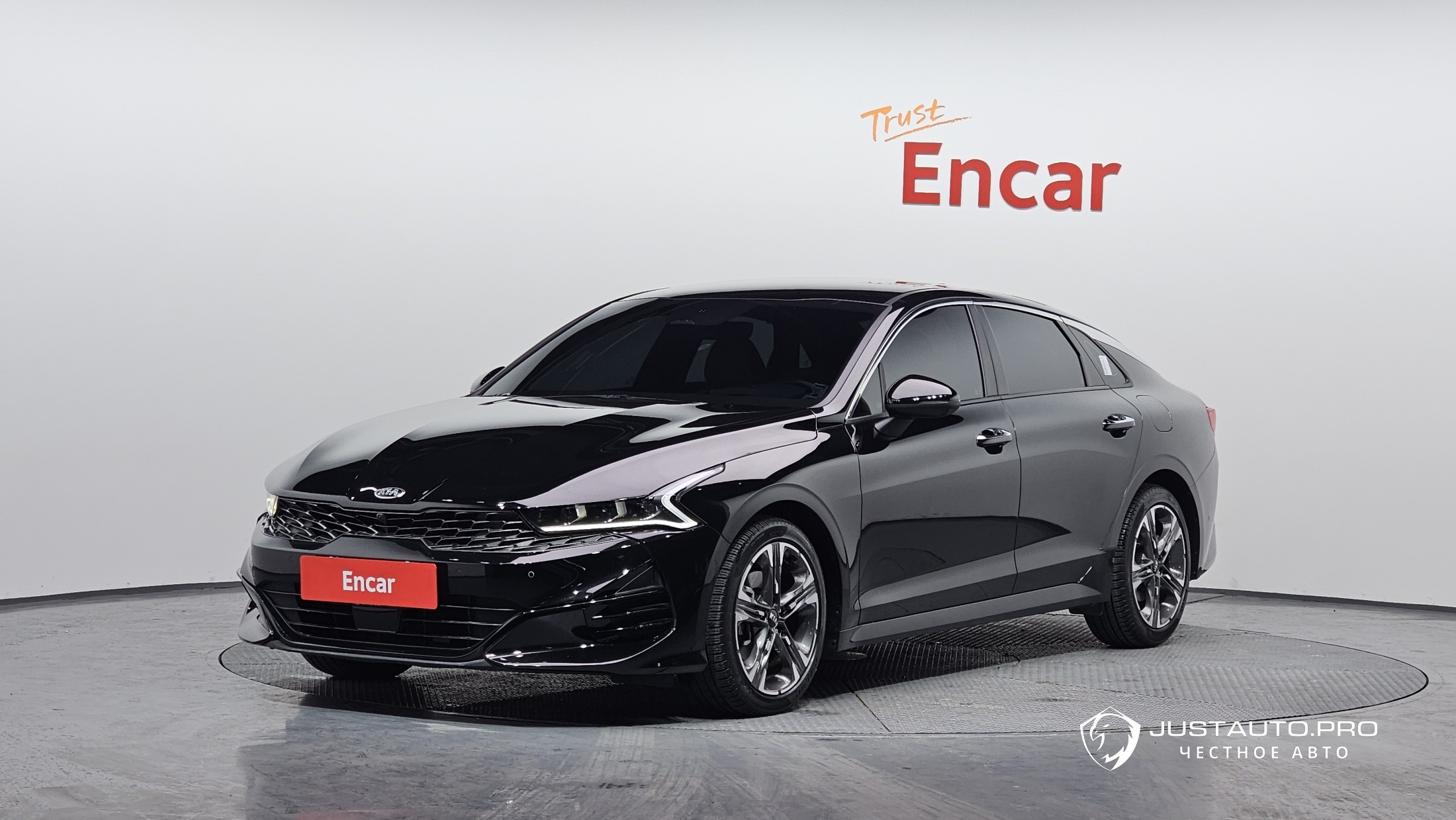 Автомобиль Kia K5