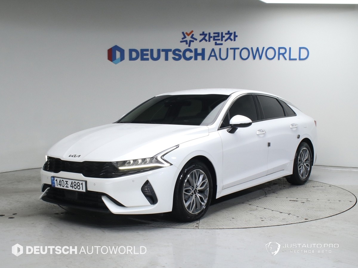 Автомобиль Kia K5