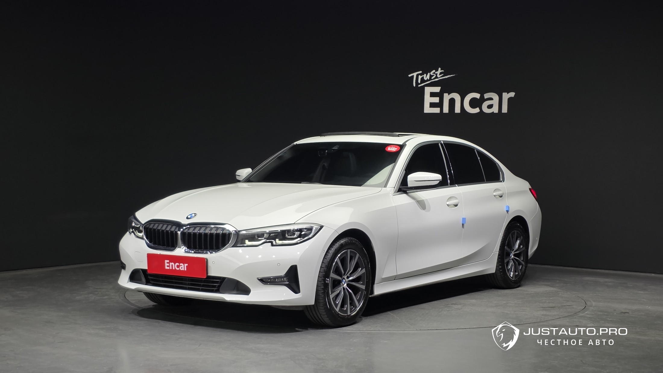 Автомобиль BMW 3-Series