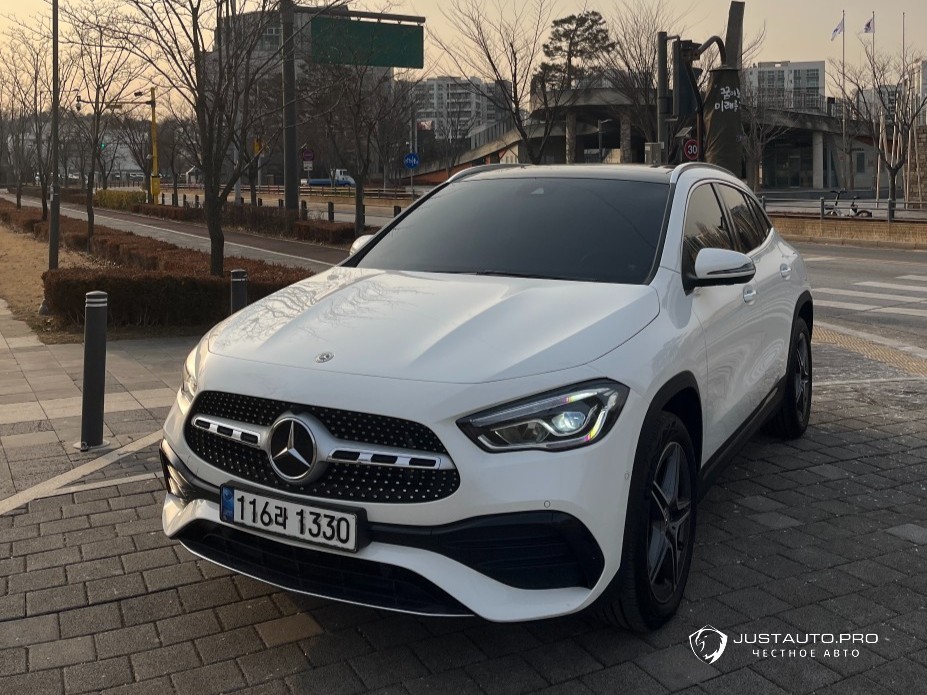 Автомобиль Mercedes-Benz GLA-Class