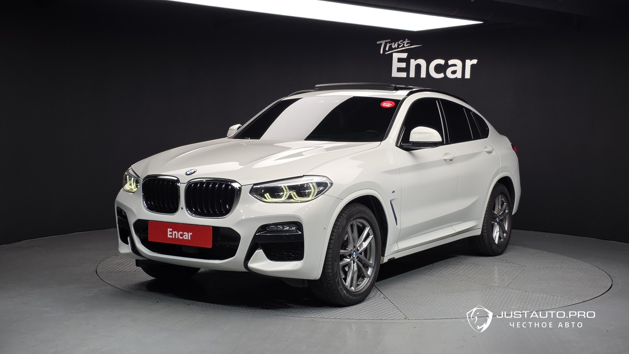Автомобиль BMW X4