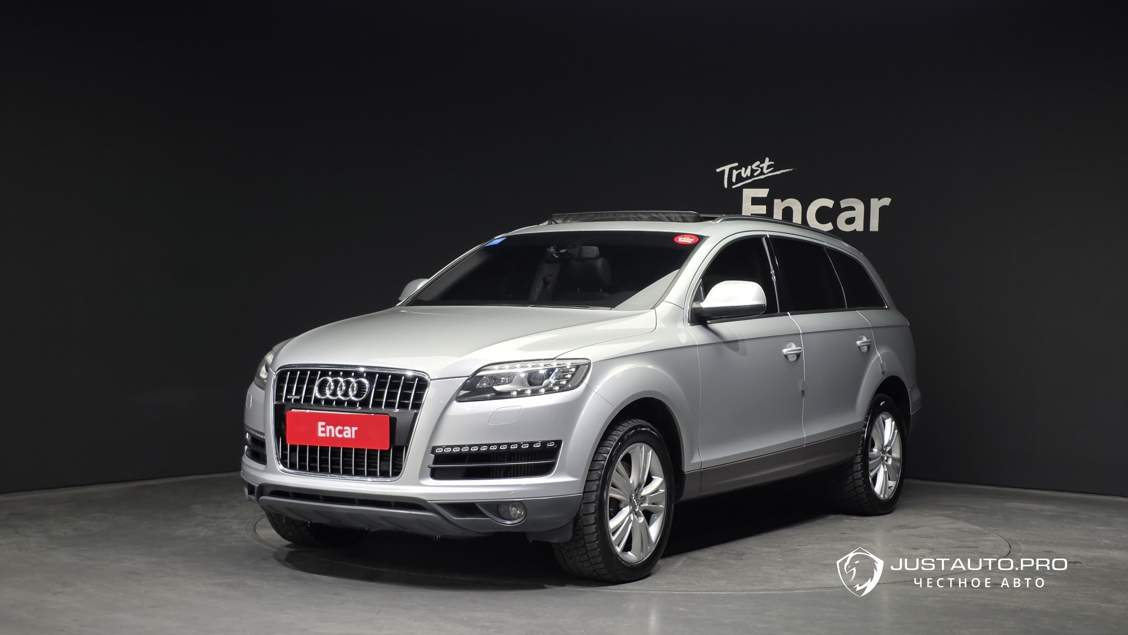 Автомобиль Audi Q7