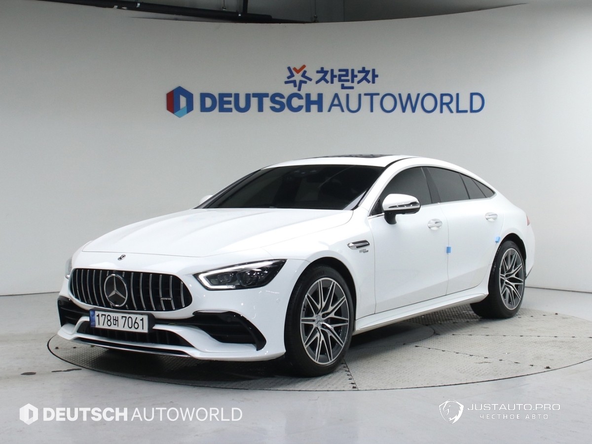 Автомобиль Mercedes-Benz AMG GT