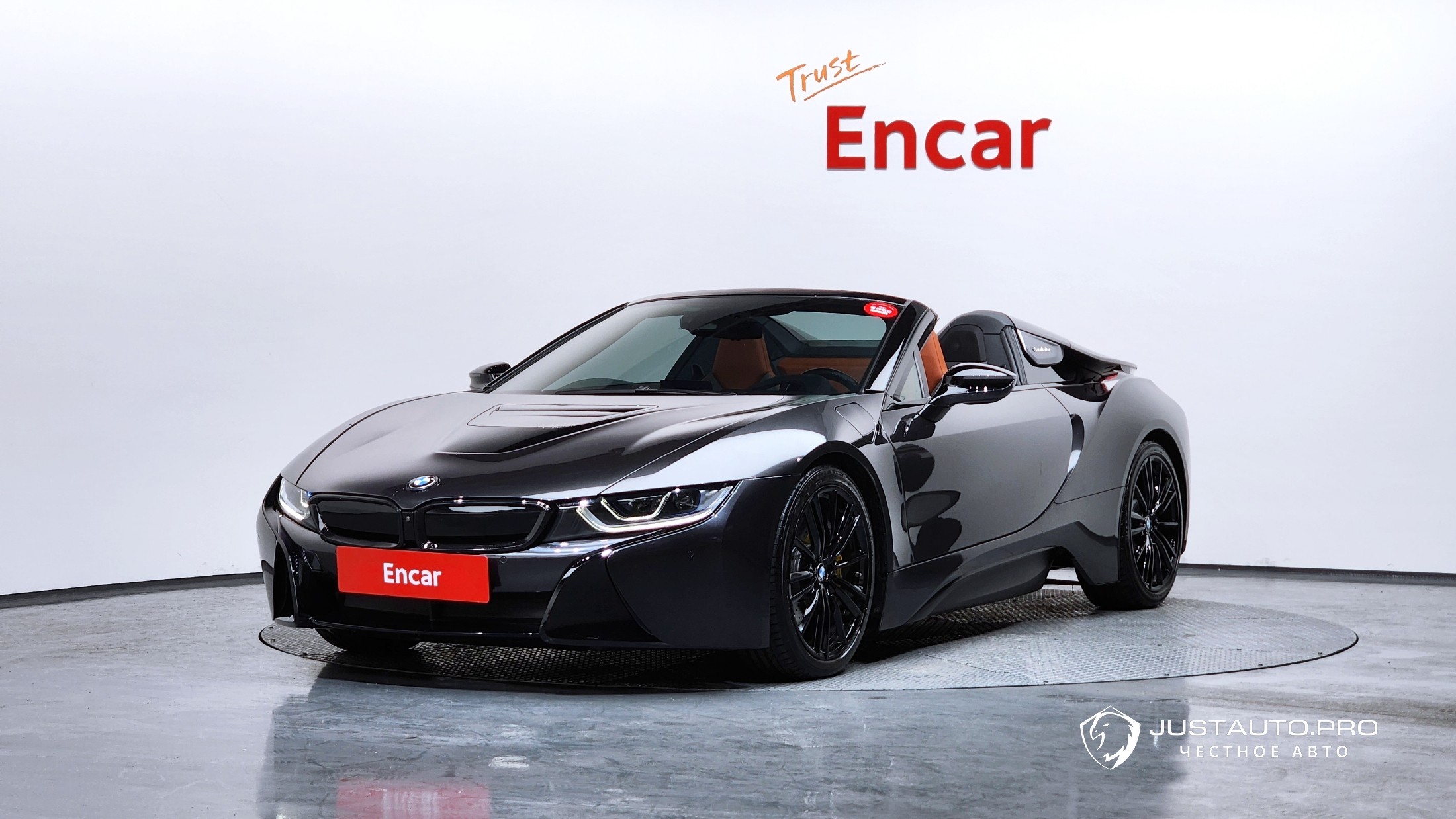 Автомобиль BMW i8