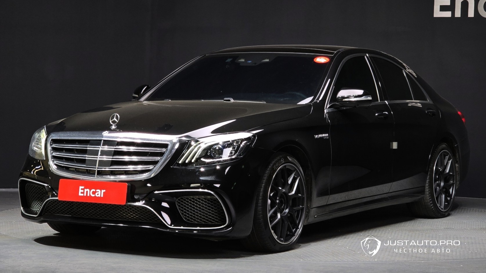 Автомобиль Mercedes-Benz S-Class