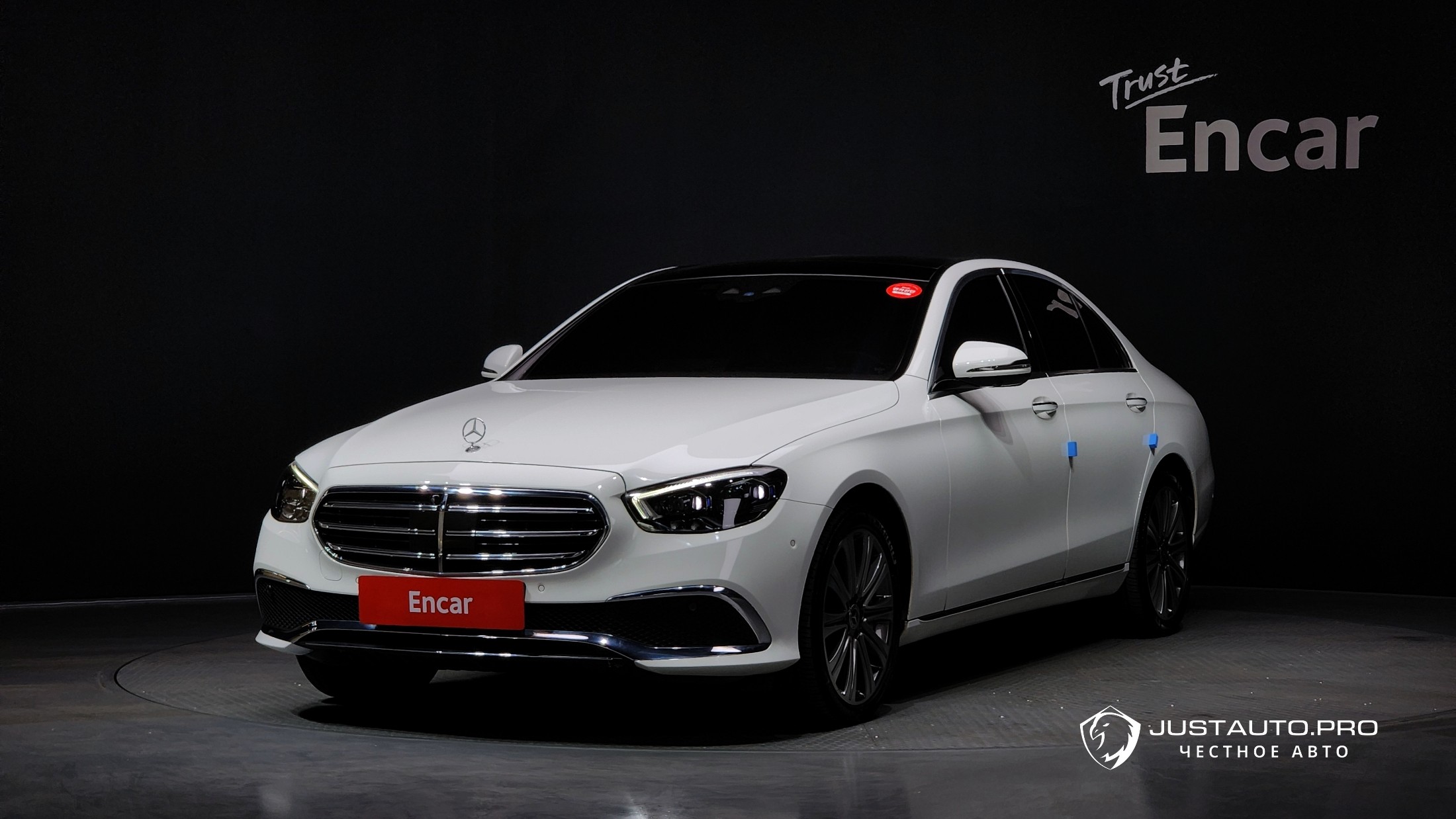 Автомобиль Mercedes-Benz E-Class