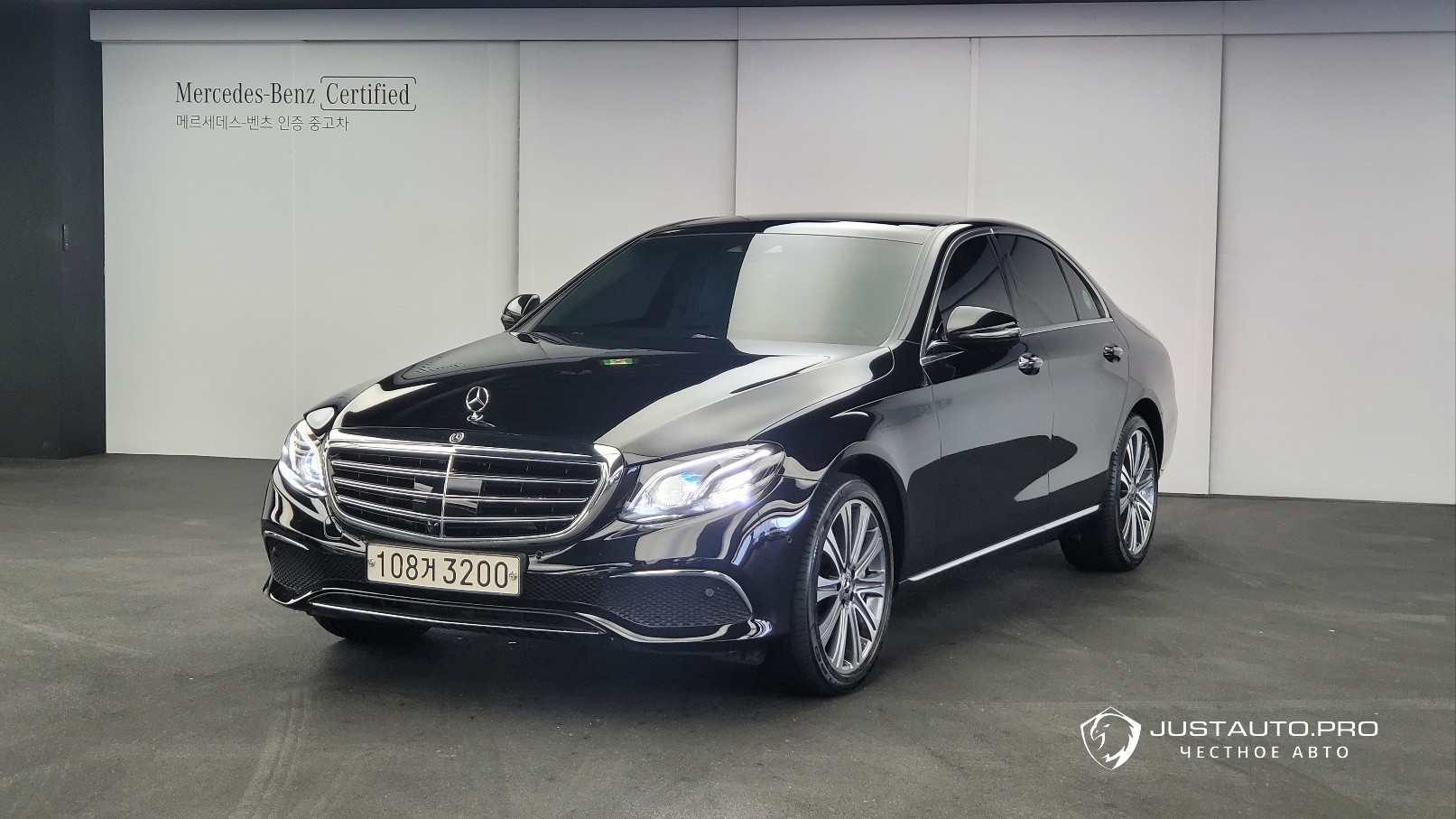 Автомобиль Mercedes-Benz E-Class
