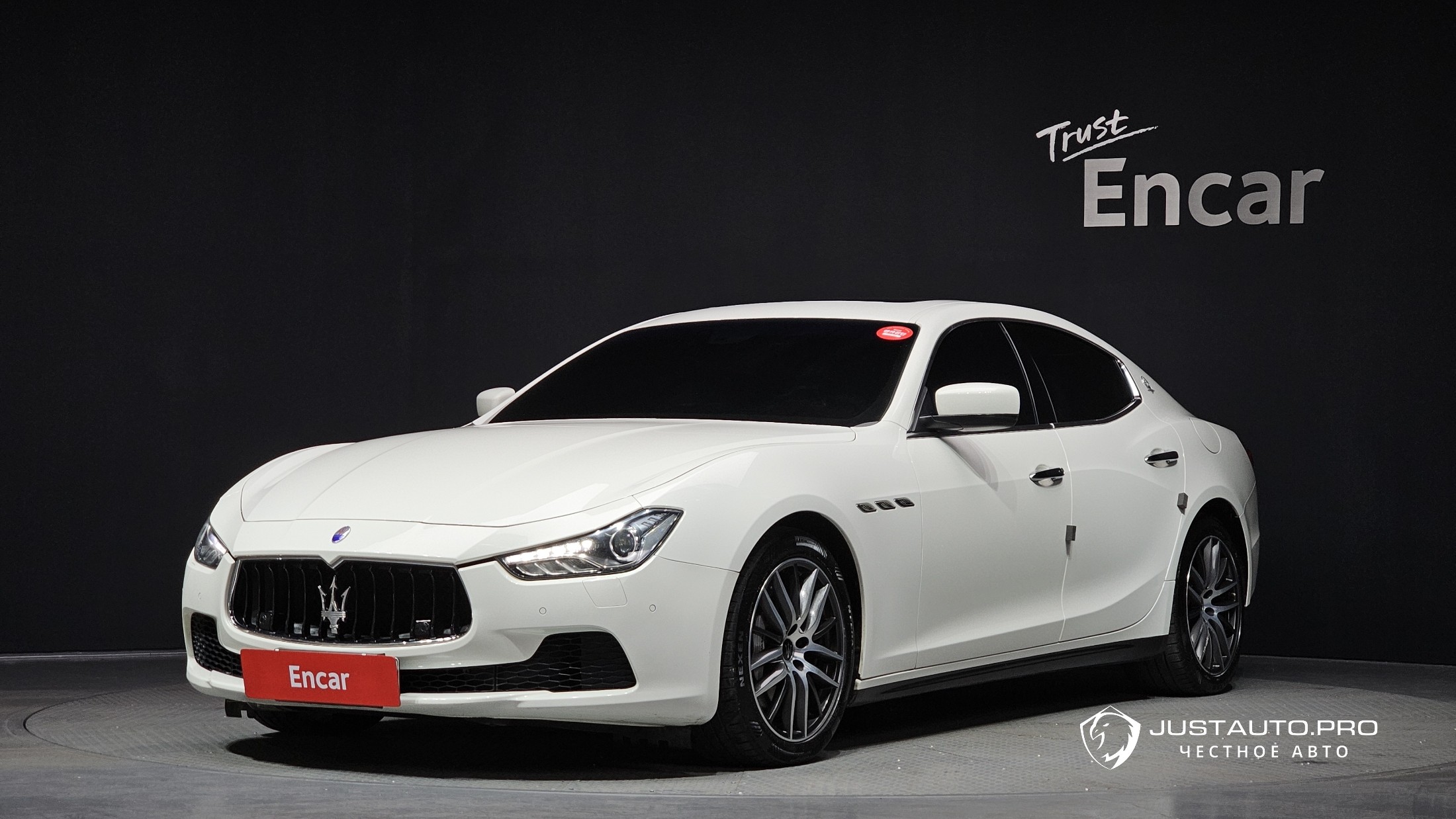 Автомобиль Maserati Ghibli