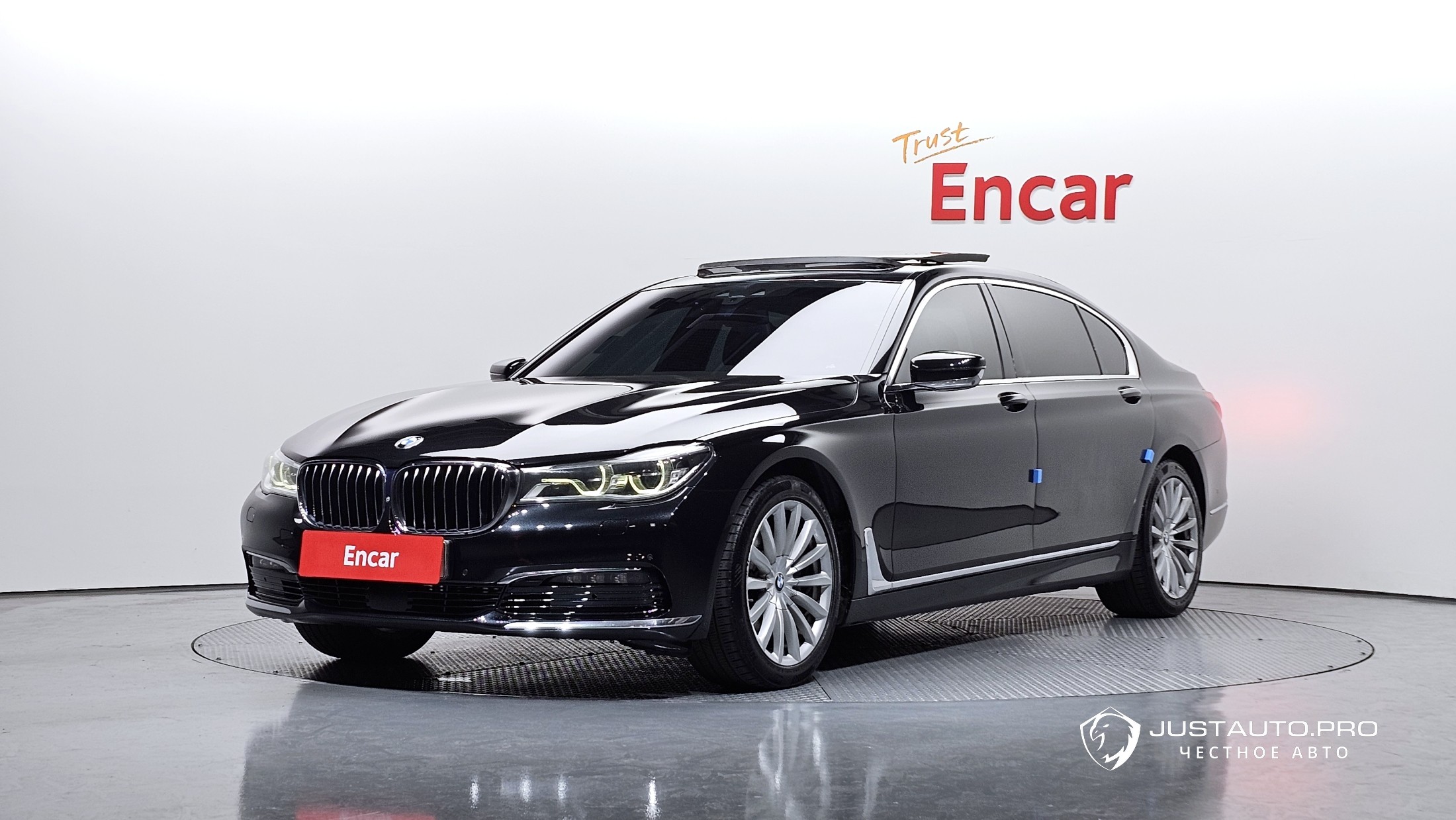 Автомобиль BMW 7-Series