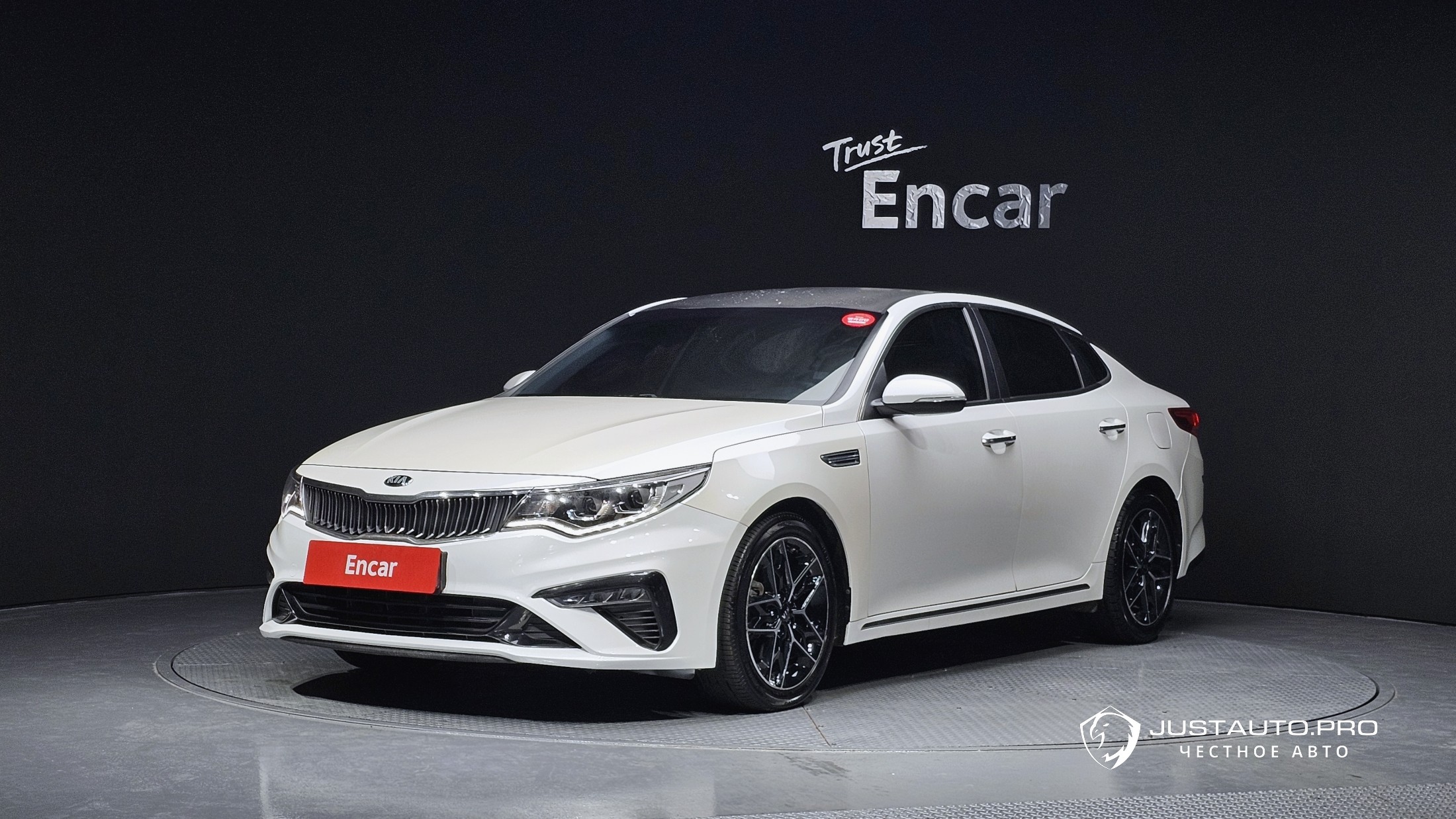 Автомобиль Kia K5