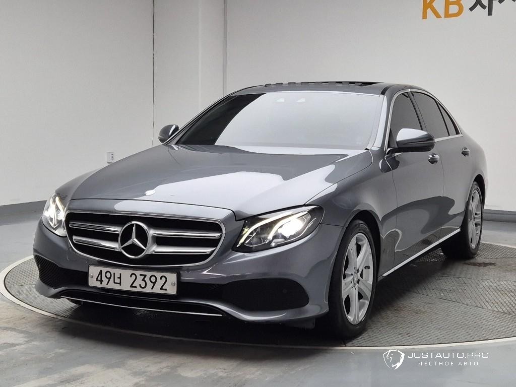 Автомобиль Mercedes-Benz E-Class
