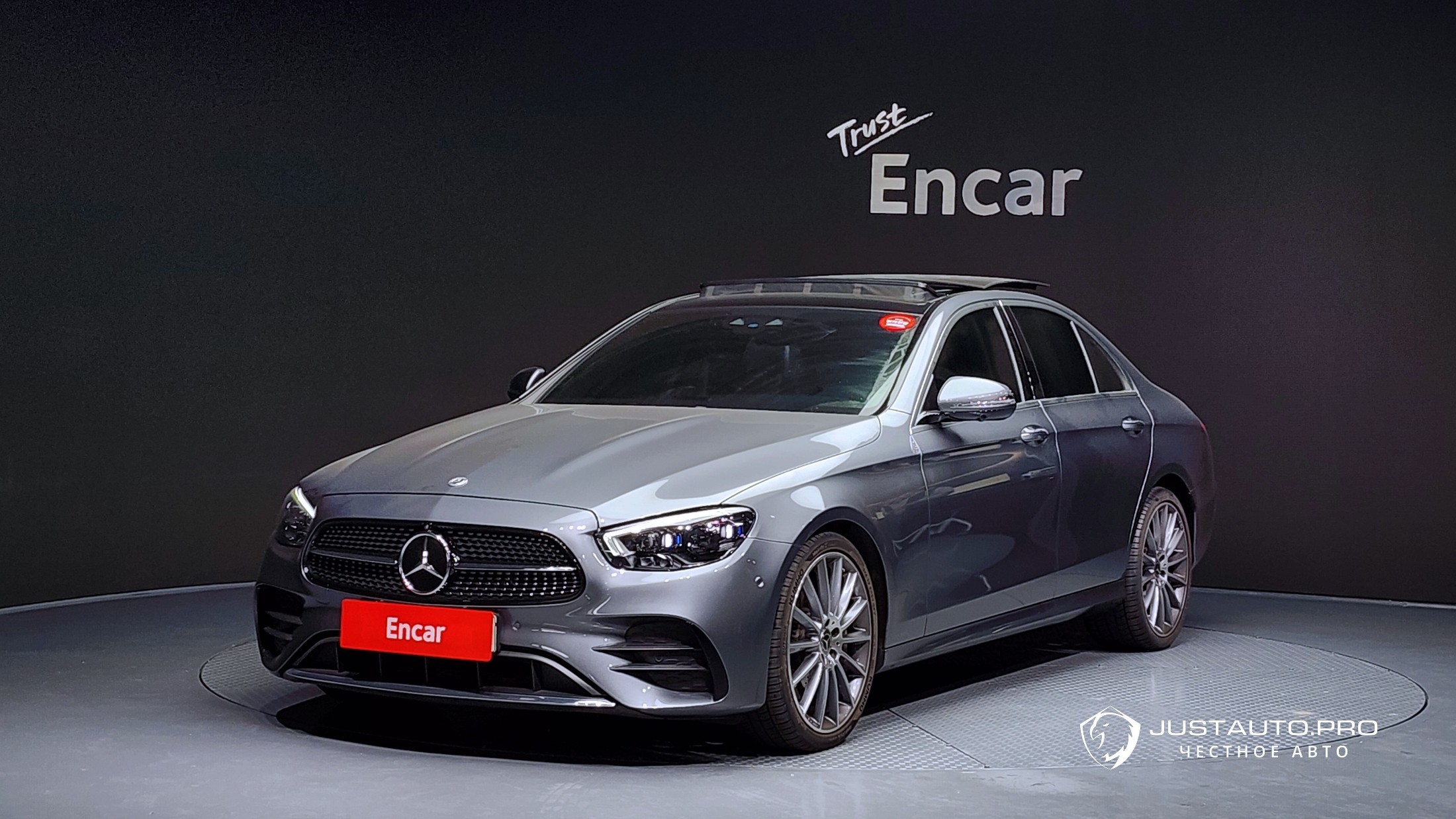 Автомобиль Mercedes-Benz E-Class