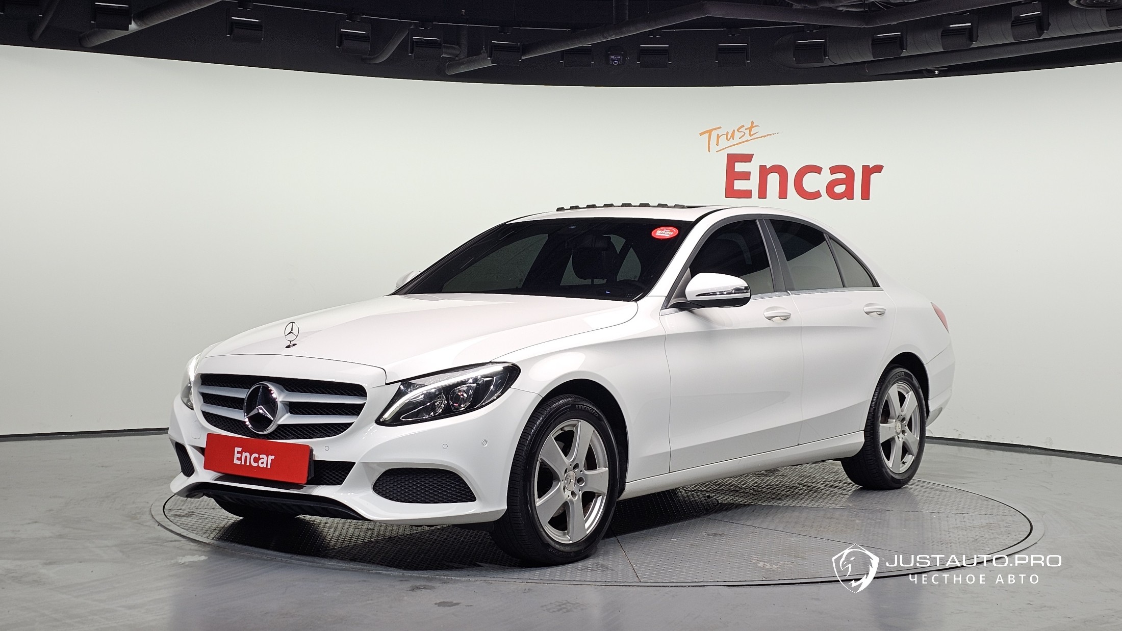 Автомобиль Mercedes-Benz C-Class