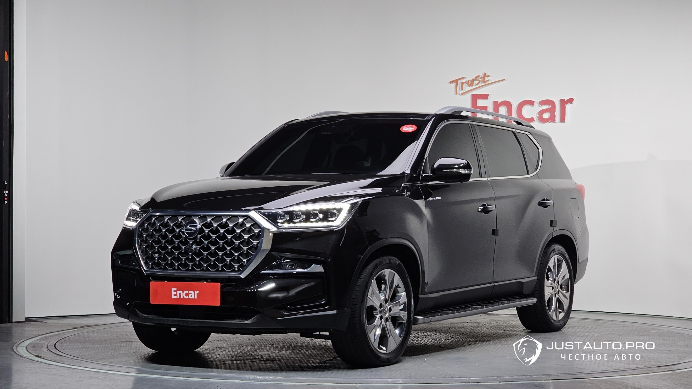 Автомобиль KG_Mobility_Ssangyong Rexton