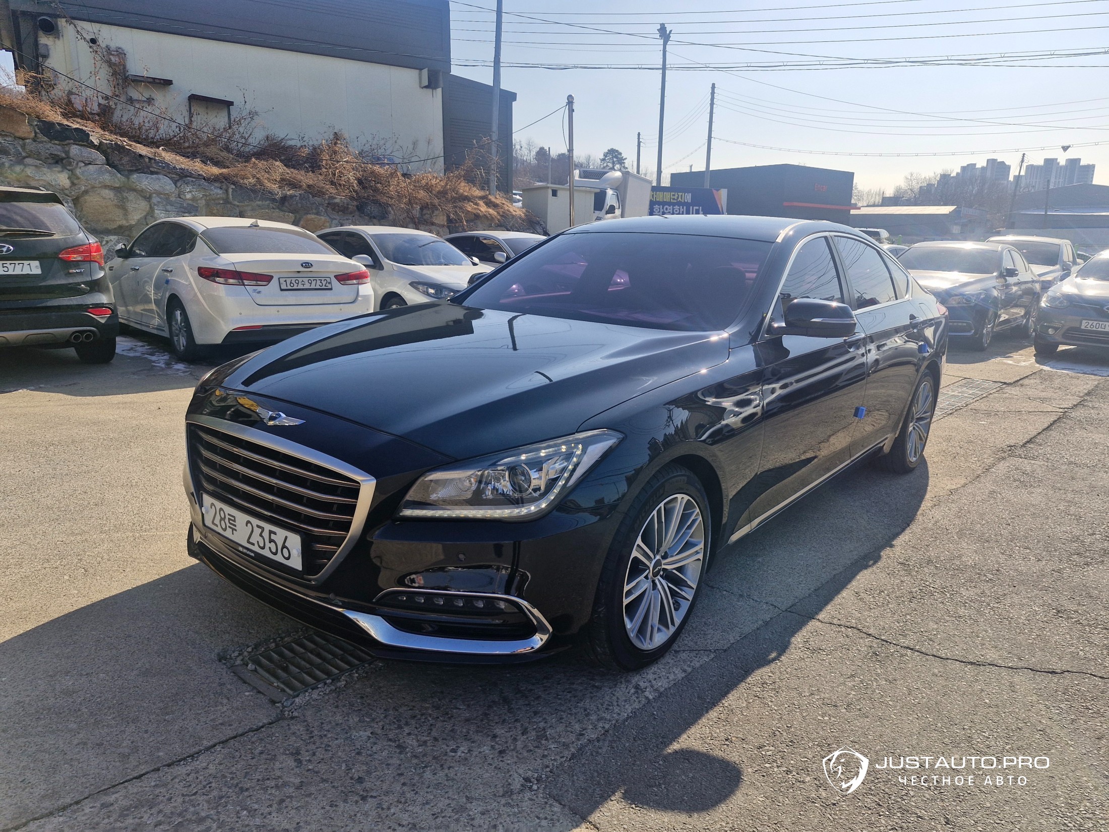 Автомобиль Genesis G80
