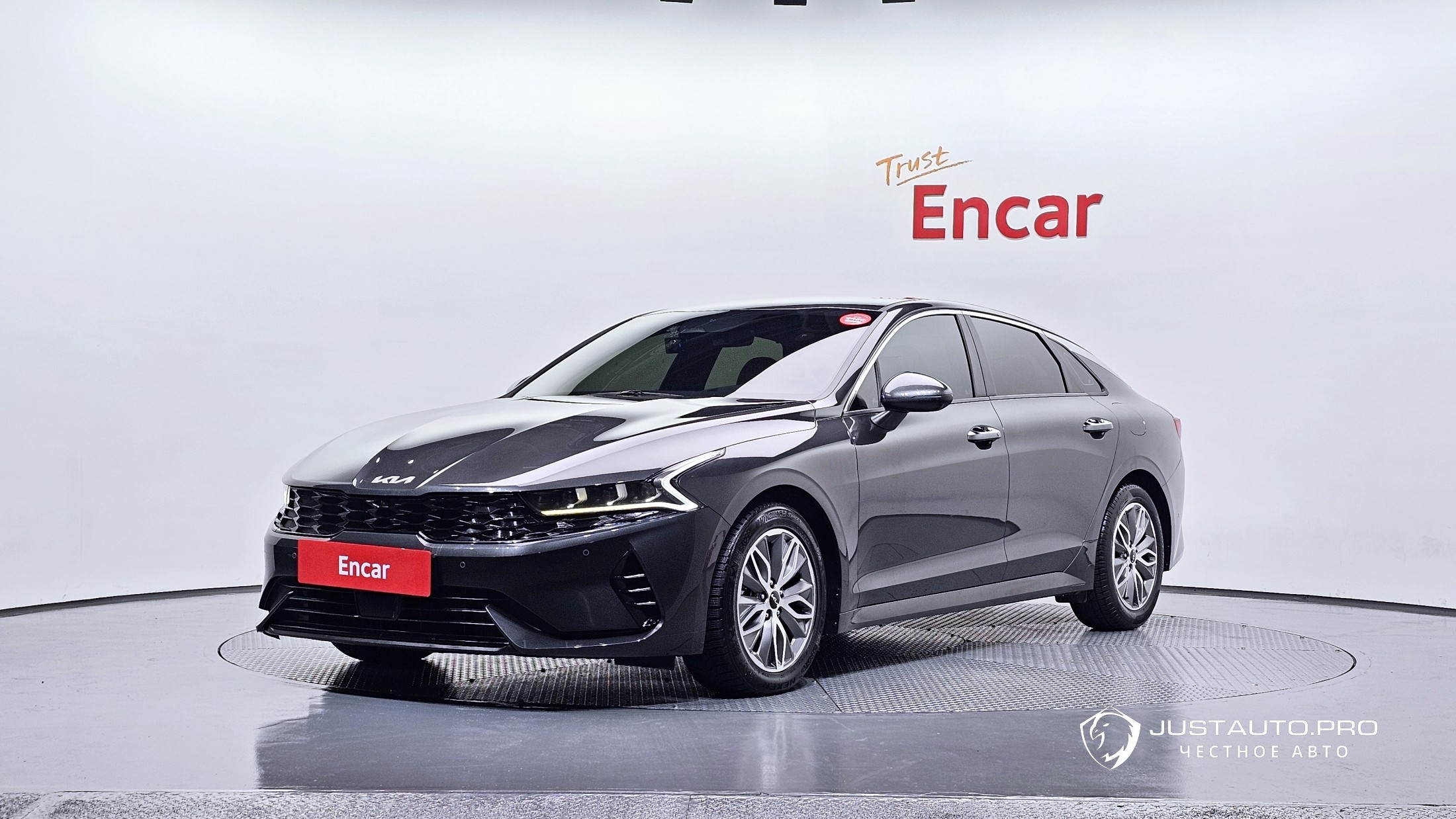 Автомобиль Kia K5