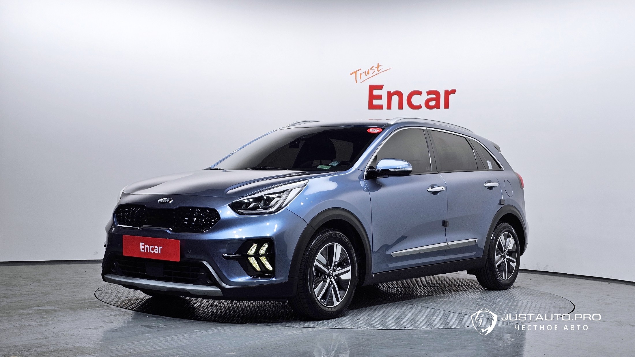 Автомобиль Kia Niro