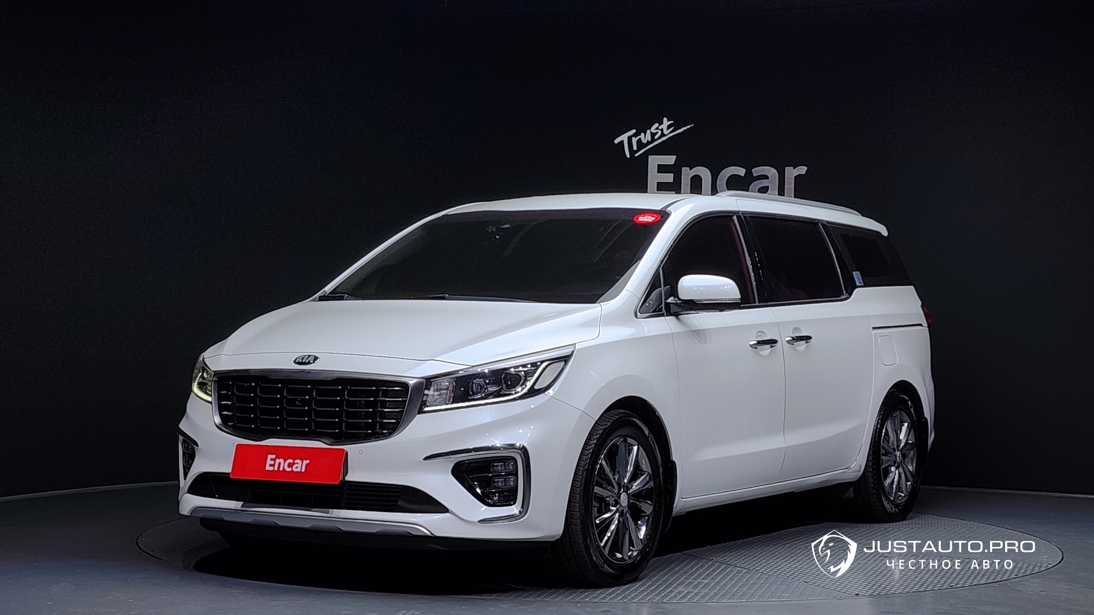 Автомобиль Kia Canival
