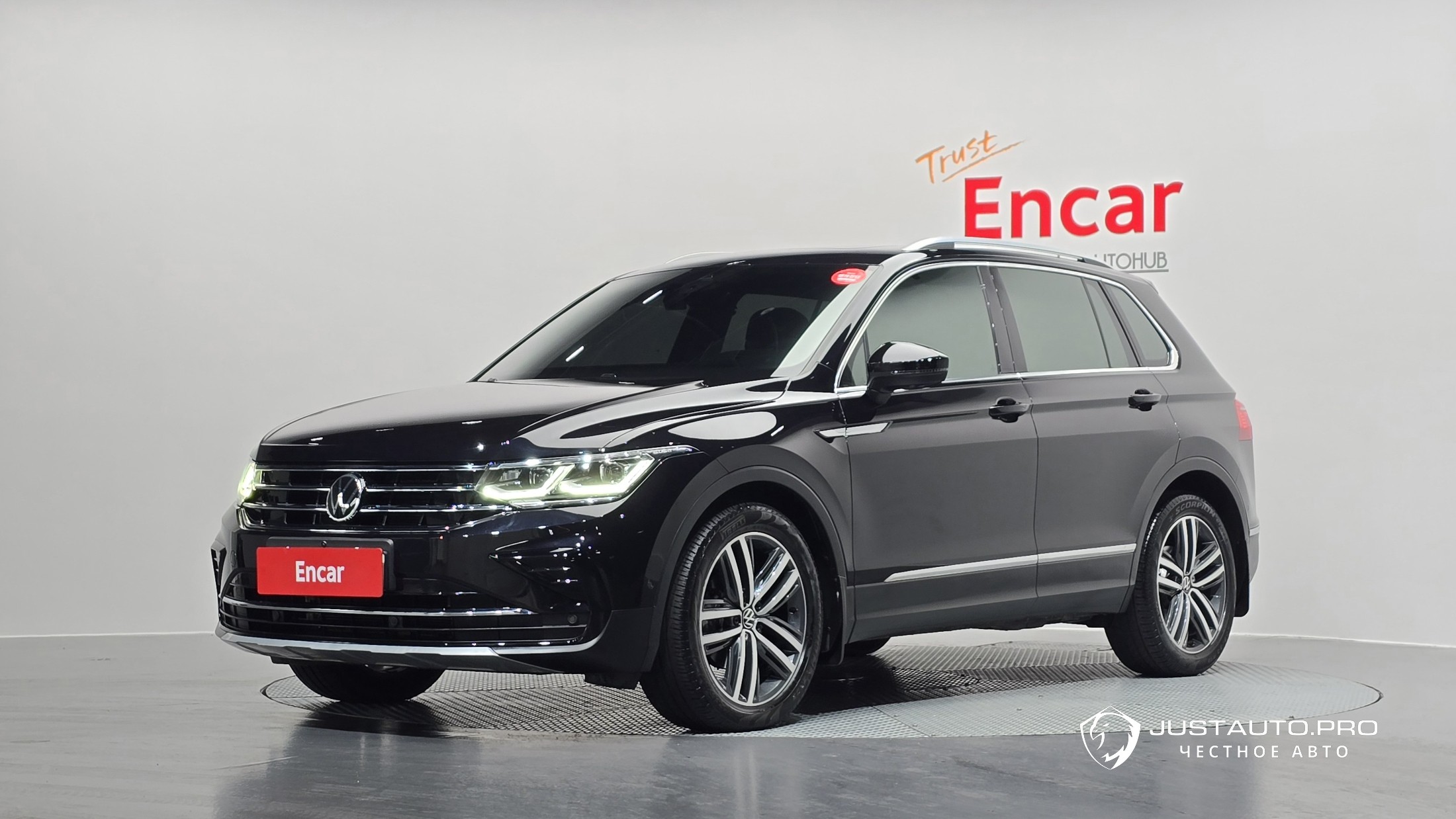 Автомобиль Volkswagen Tiguan