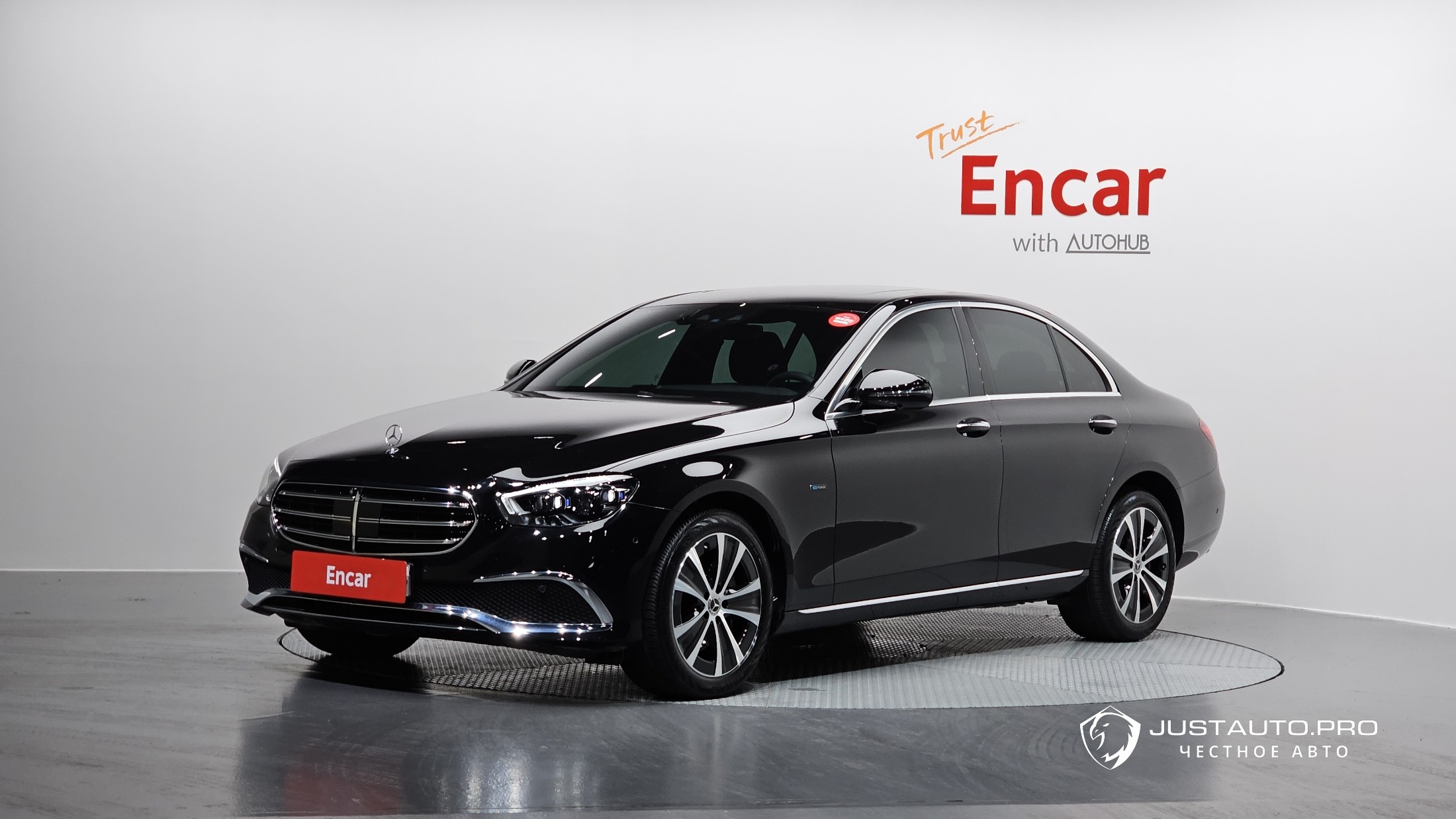 Автомобиль Mercedes-Benz E-Class