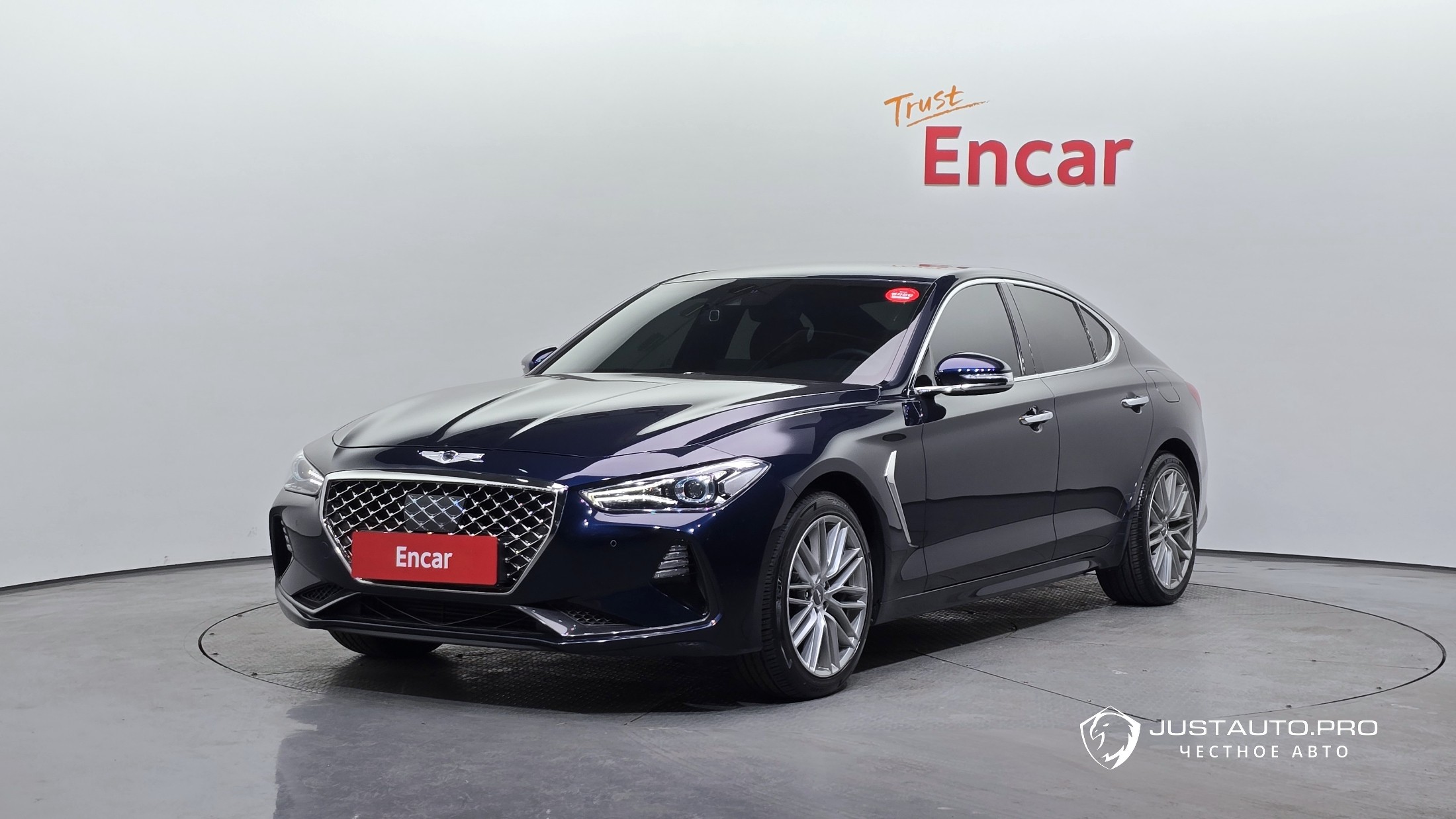 Автомобиль Genesis G70