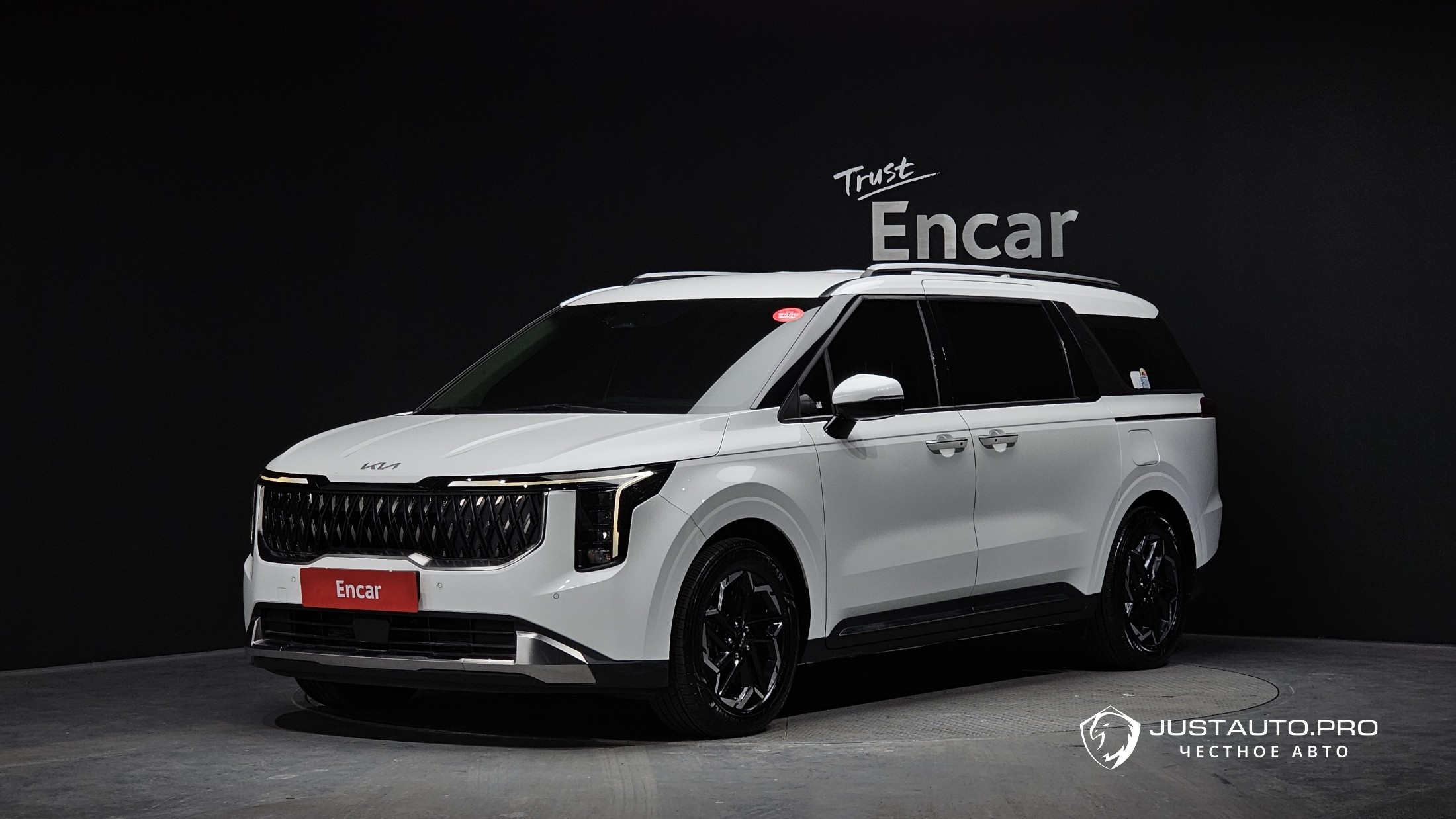 Автомобиль Kia Canival