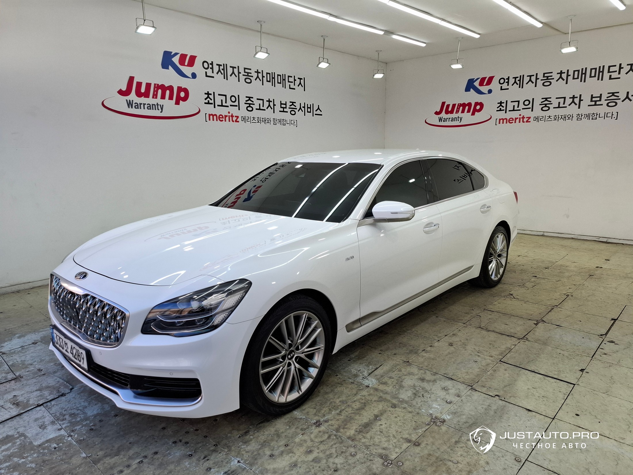 Автомобиль Kia K9