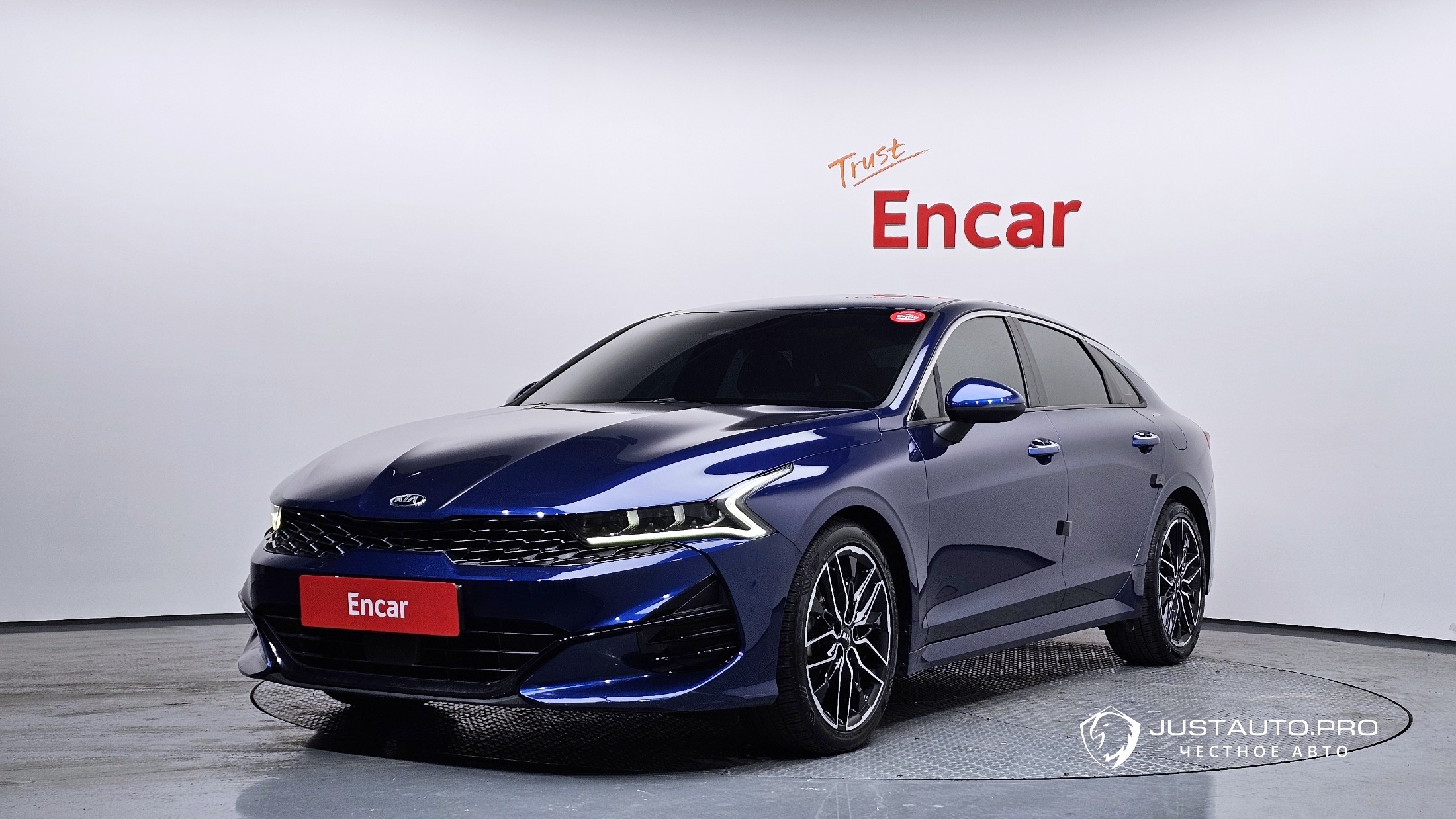 Автомобиль Kia K5