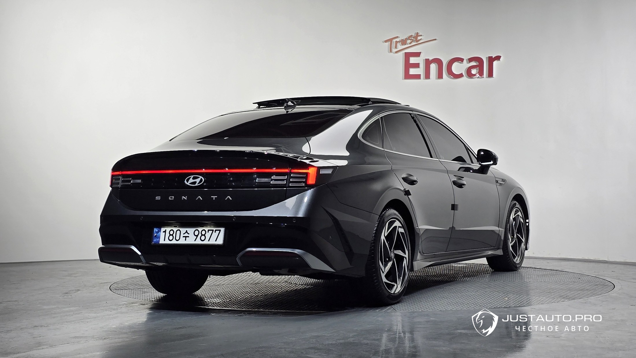 Автомобиль Hyundai Sonata