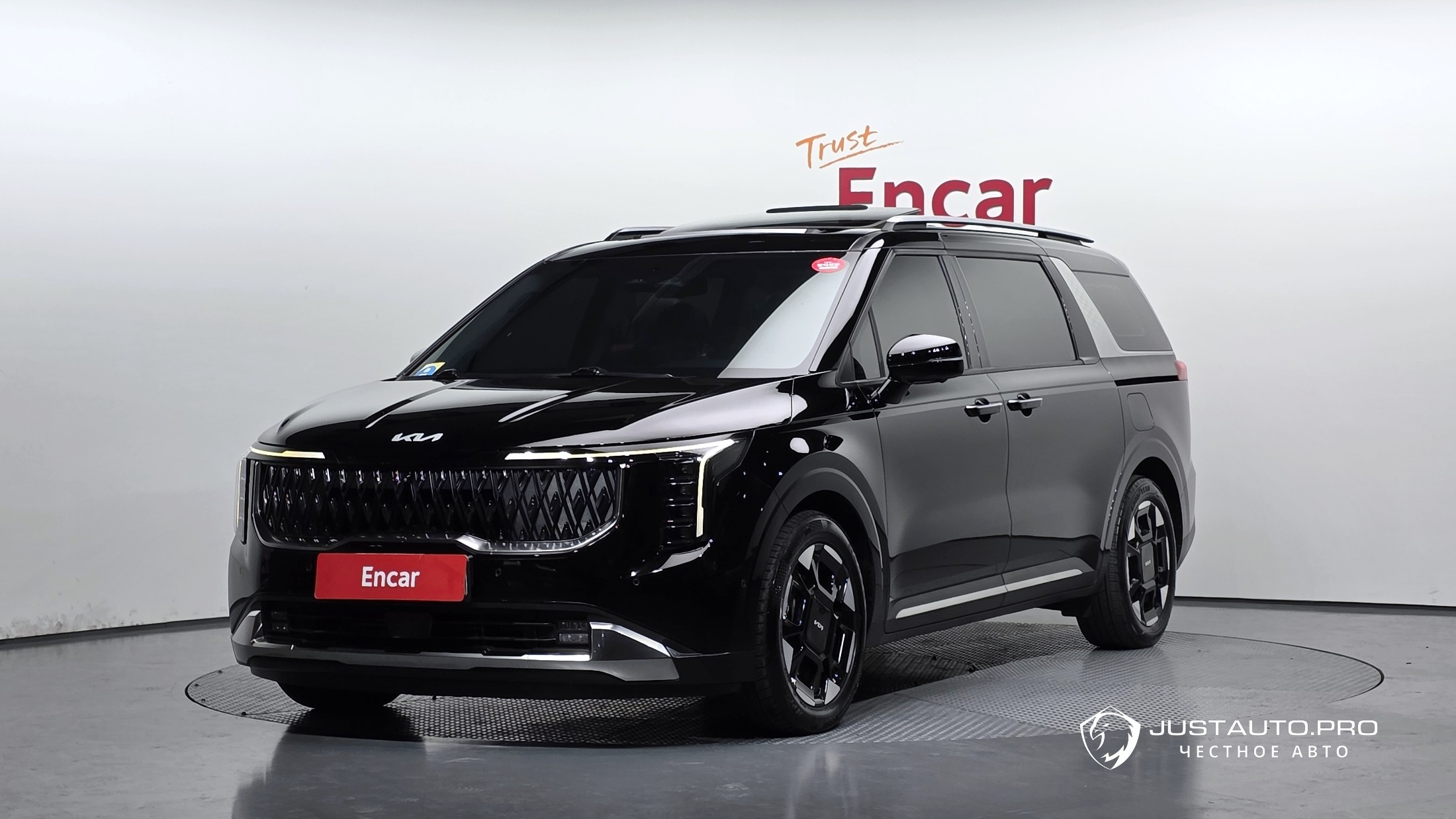 Автомобиль Kia Canival