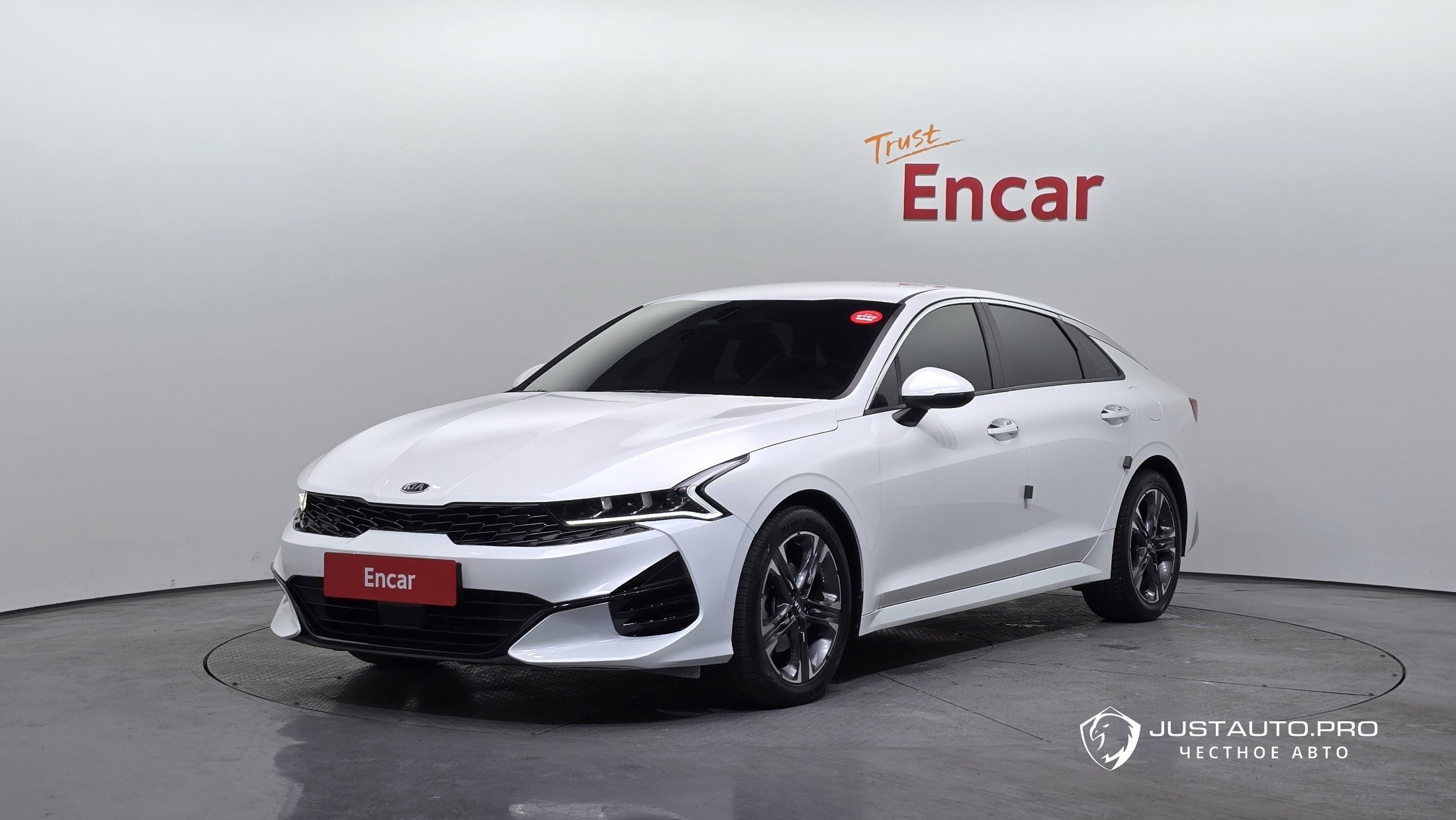 Автомобиль Kia K5