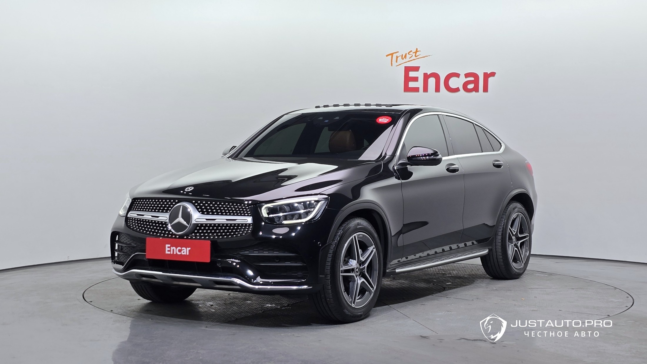 Автомобиль Mercedes-Benz GLC-Class