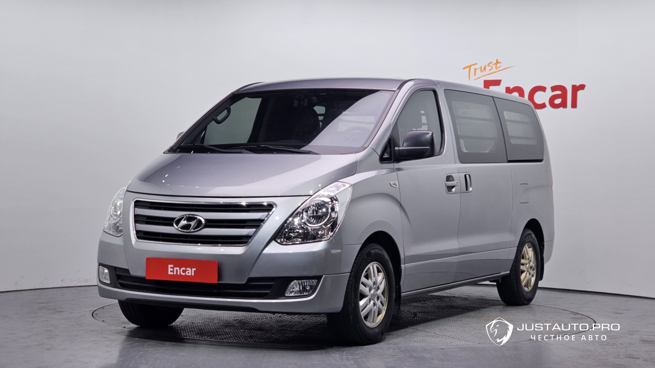 Автомобиль Hyundai Starex