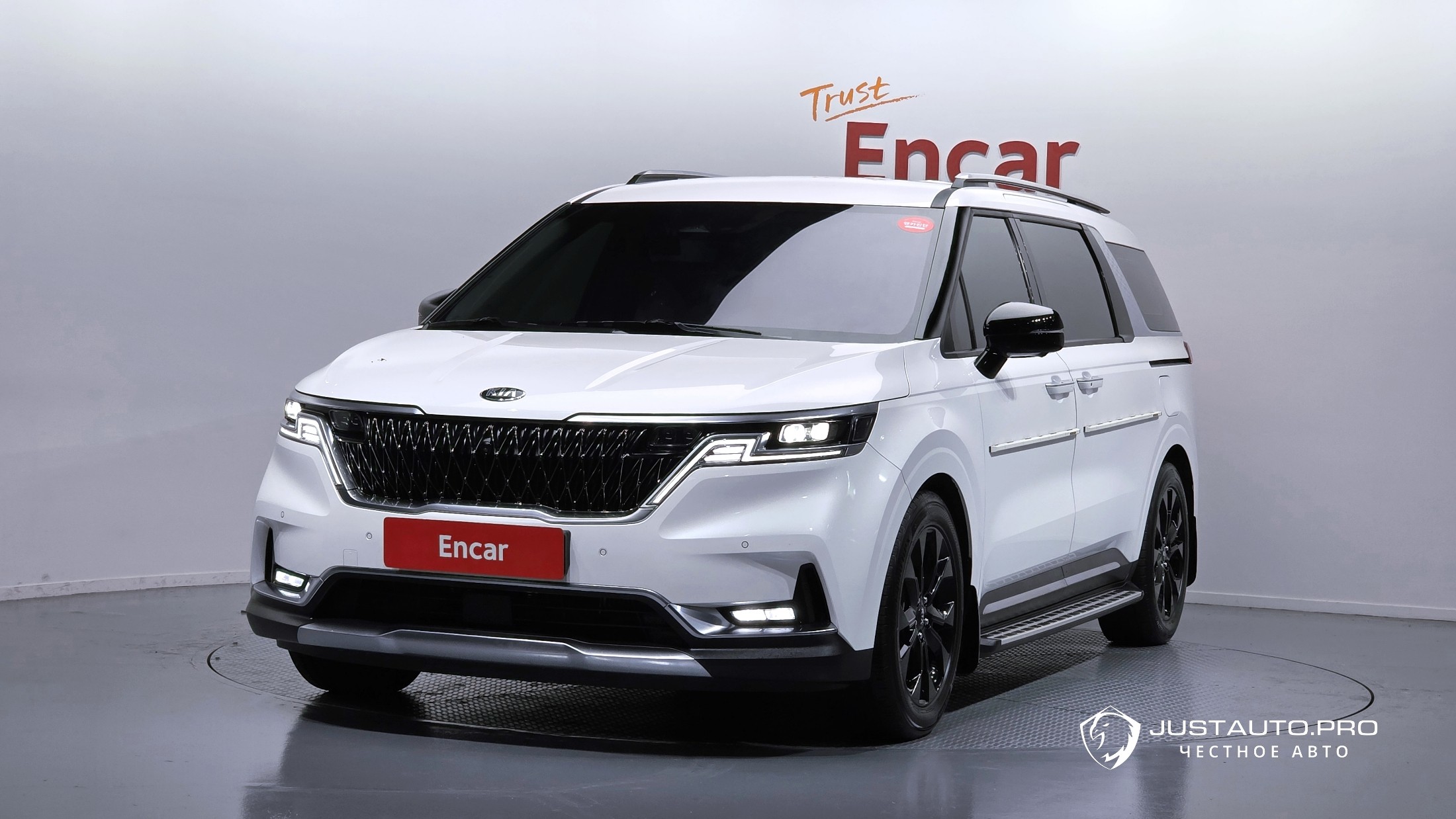 Автомобиль Kia Canival