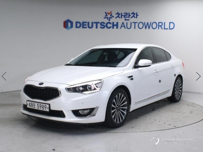 Автомобиль Kia K7