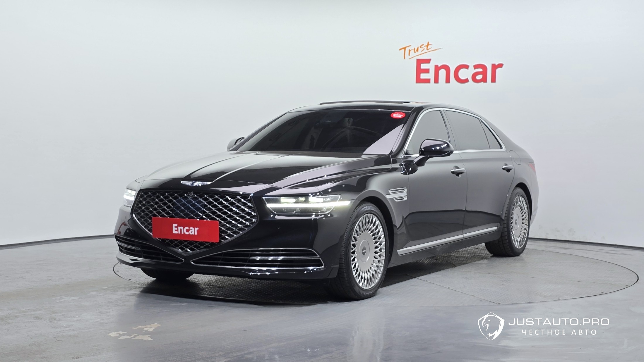 Автомобиль Genesis G90