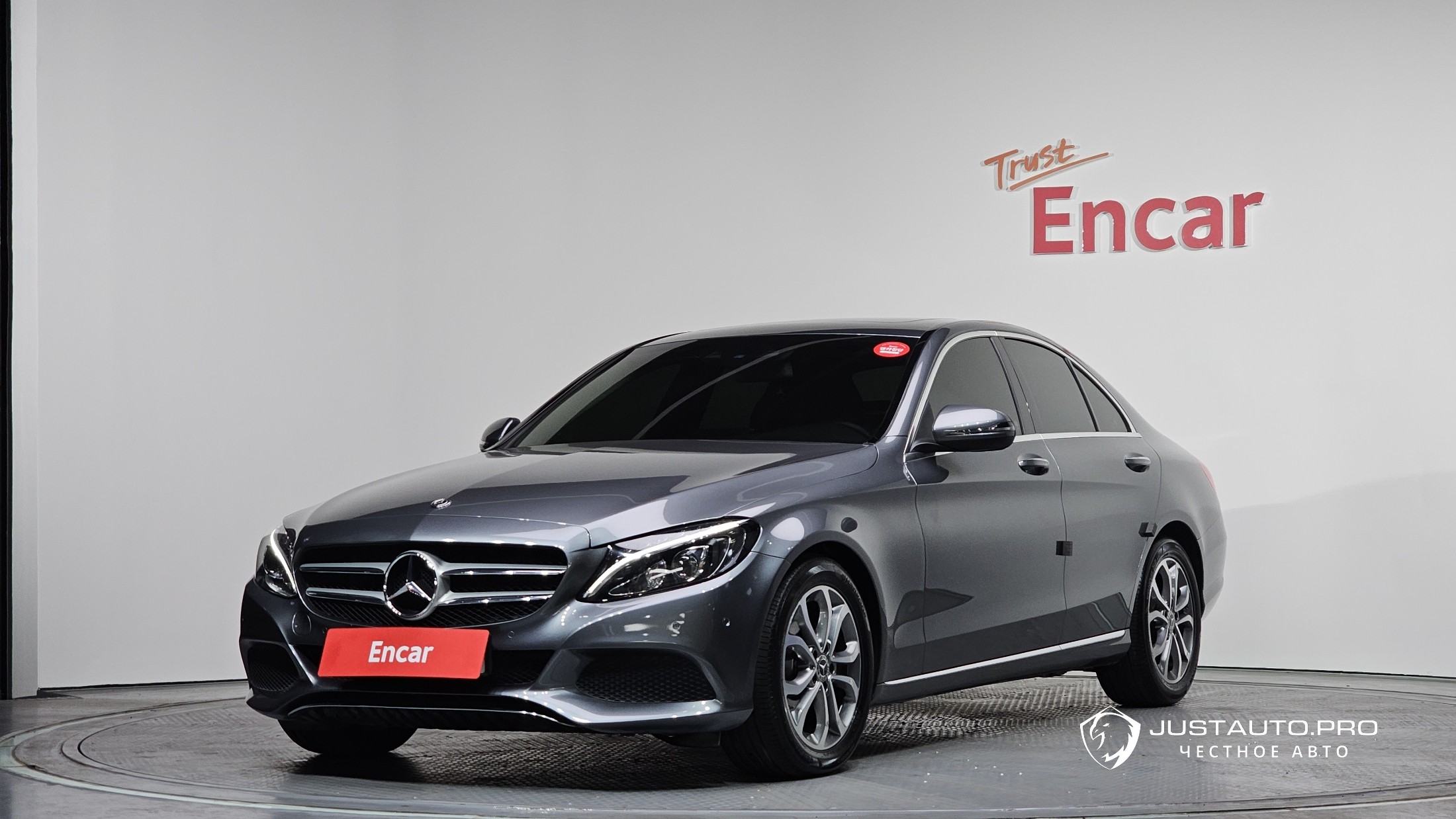 Автомобиль Mercedes-Benz C-Class