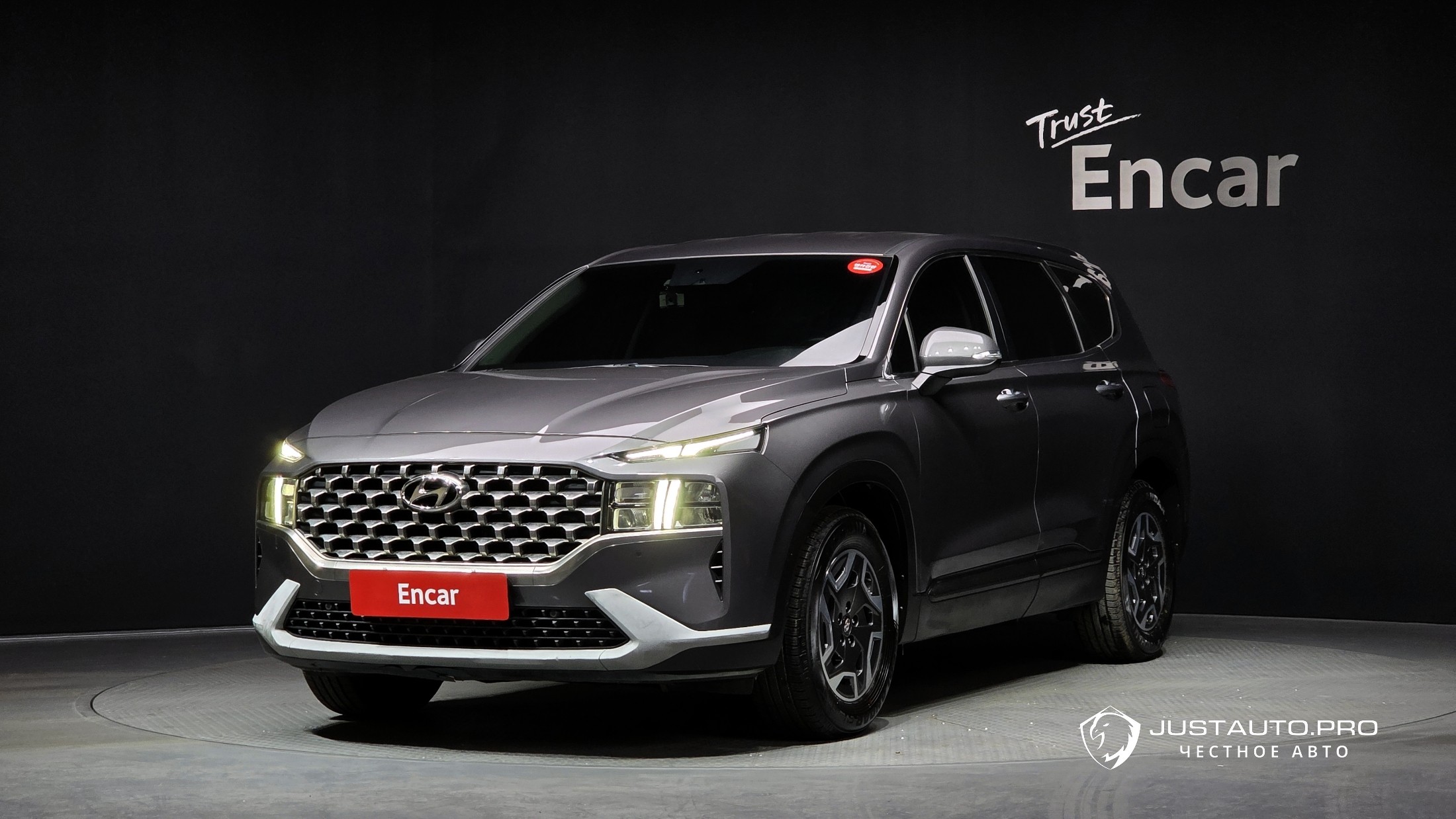 Автомобиль Hyundai Santafe