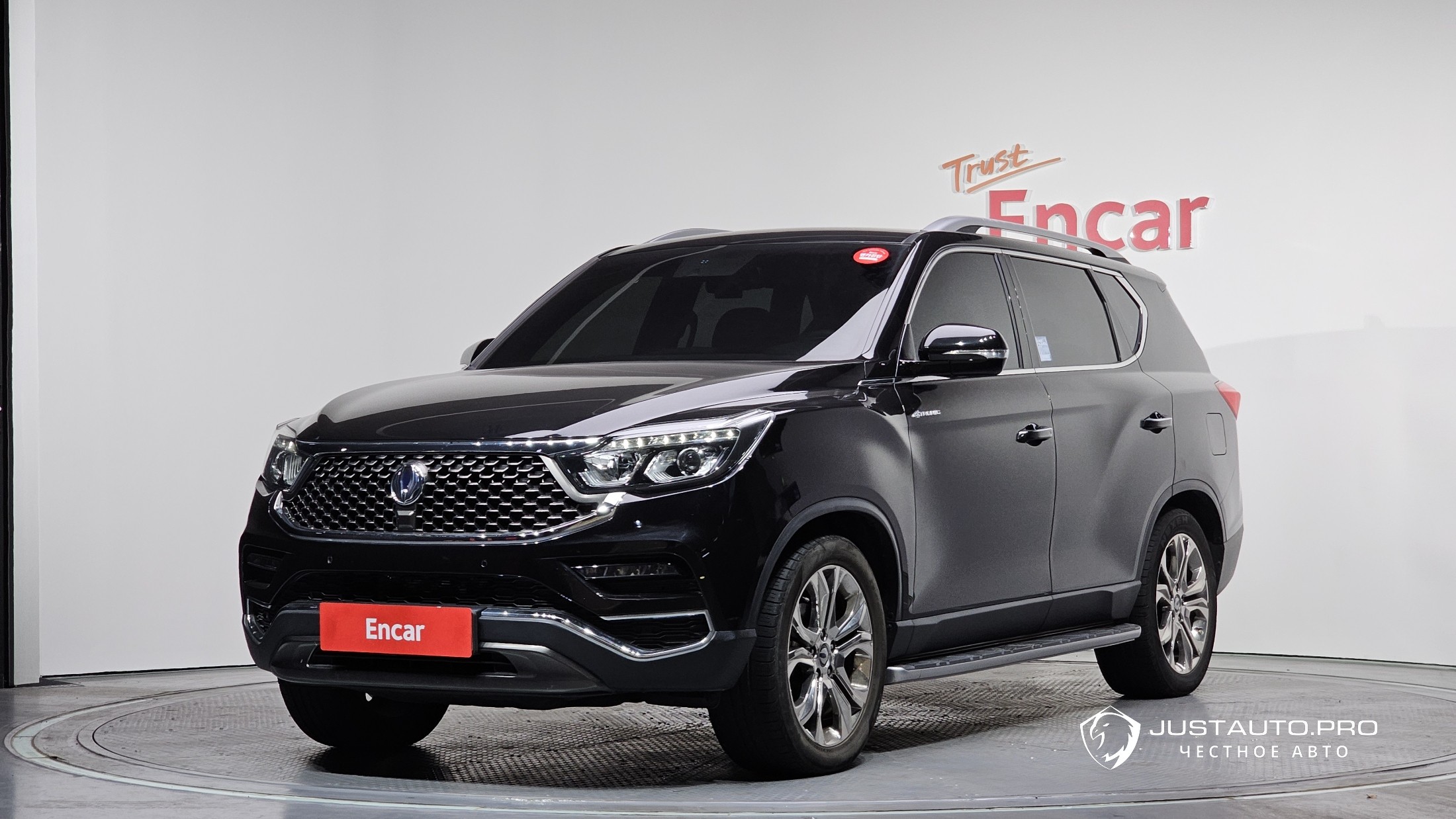 Автомобиль KG_Mobility_Ssangyong Rexton