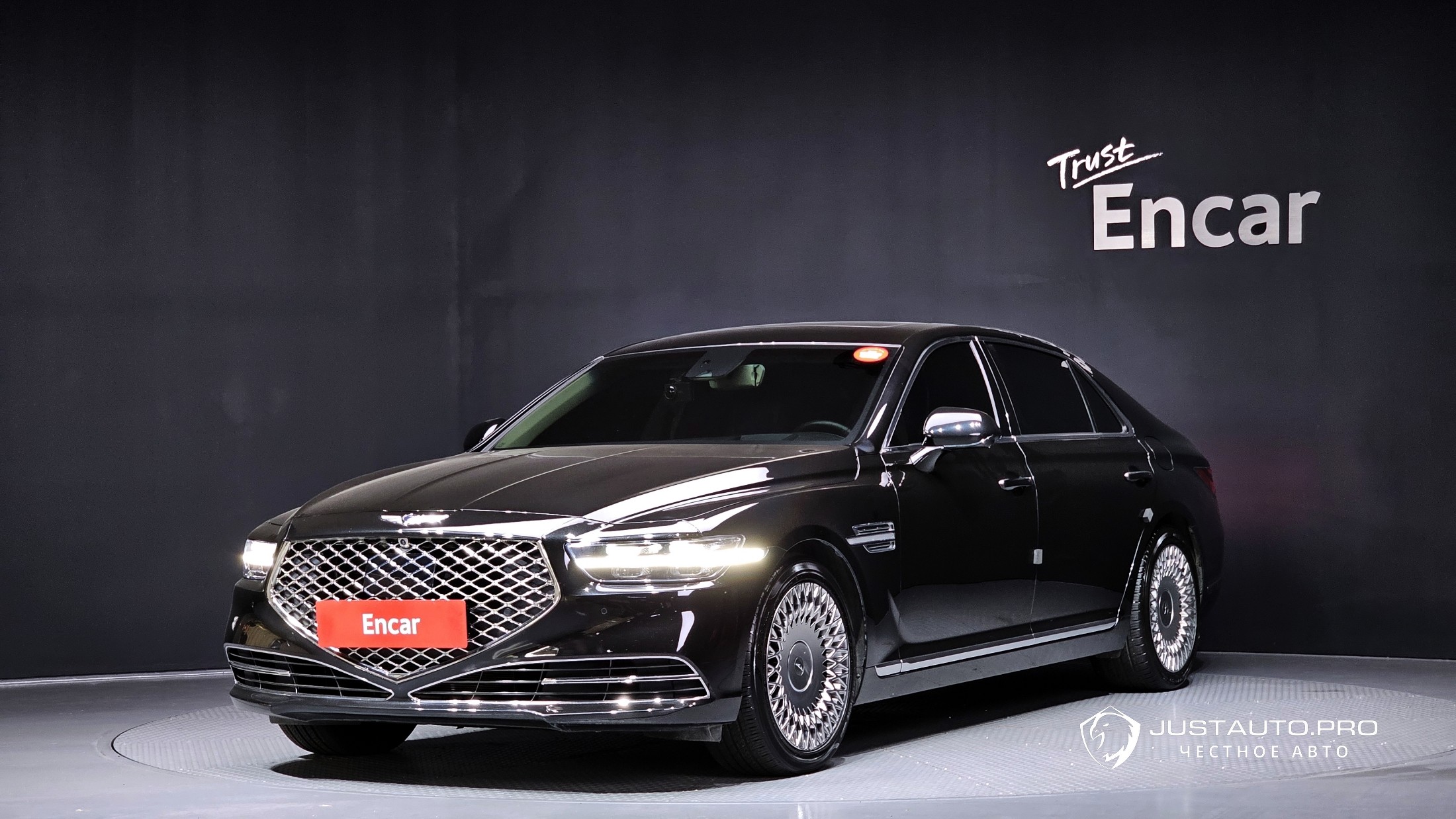 Автомобиль Genesis G90