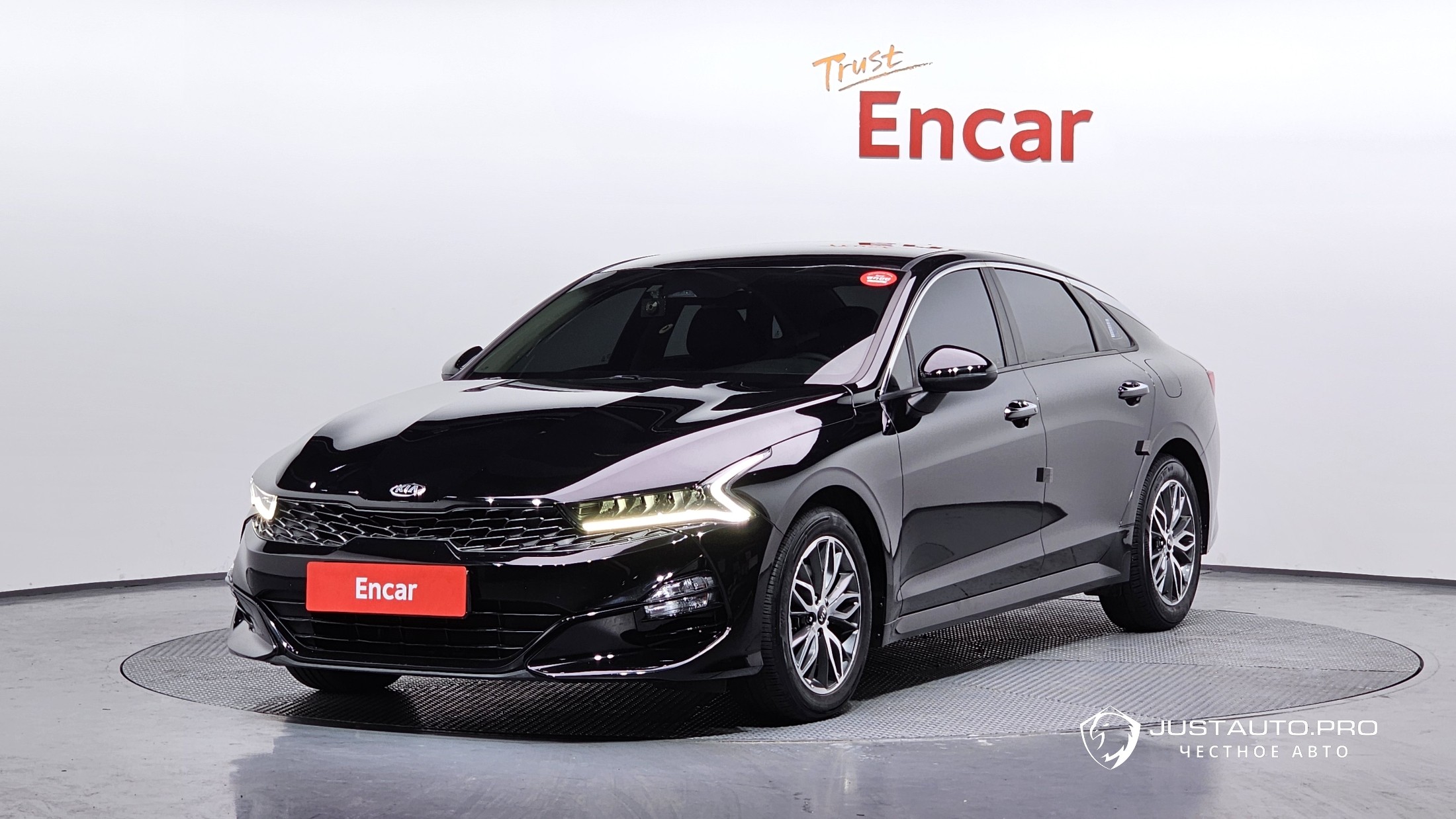 Автомобиль Kia K5