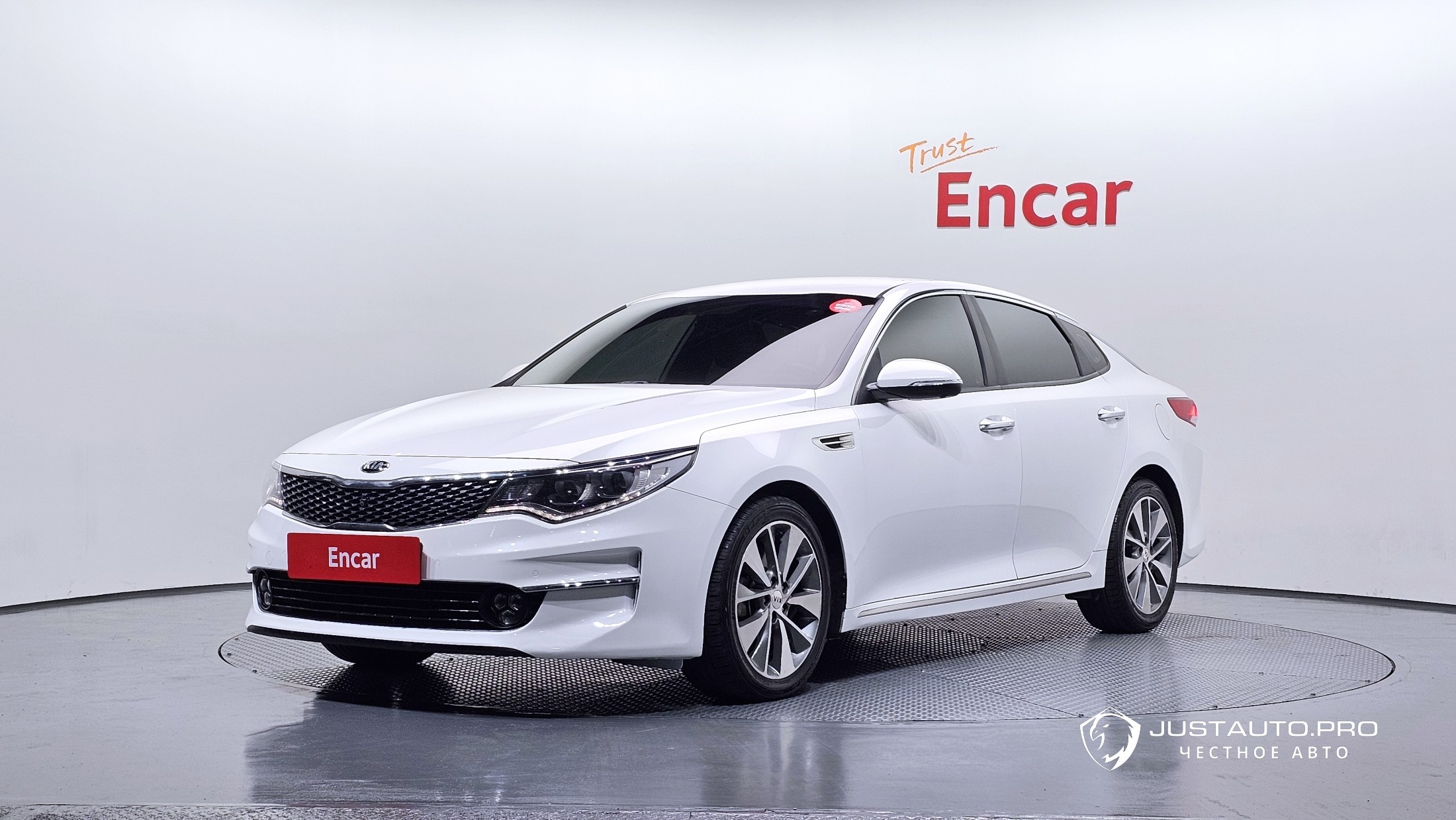 Автомобиль Kia K5