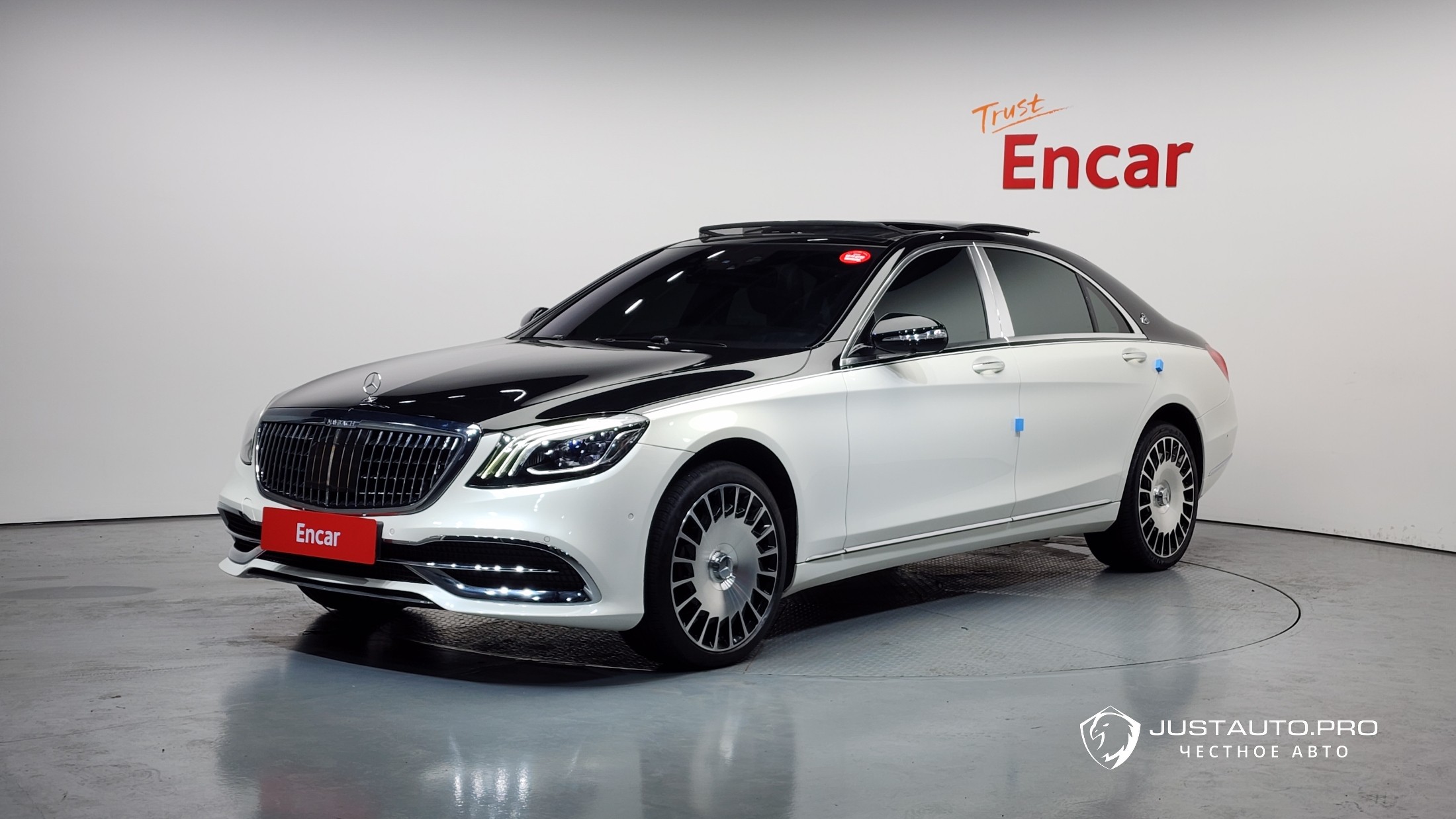 Автомобиль Mercedes-Benz S-Class