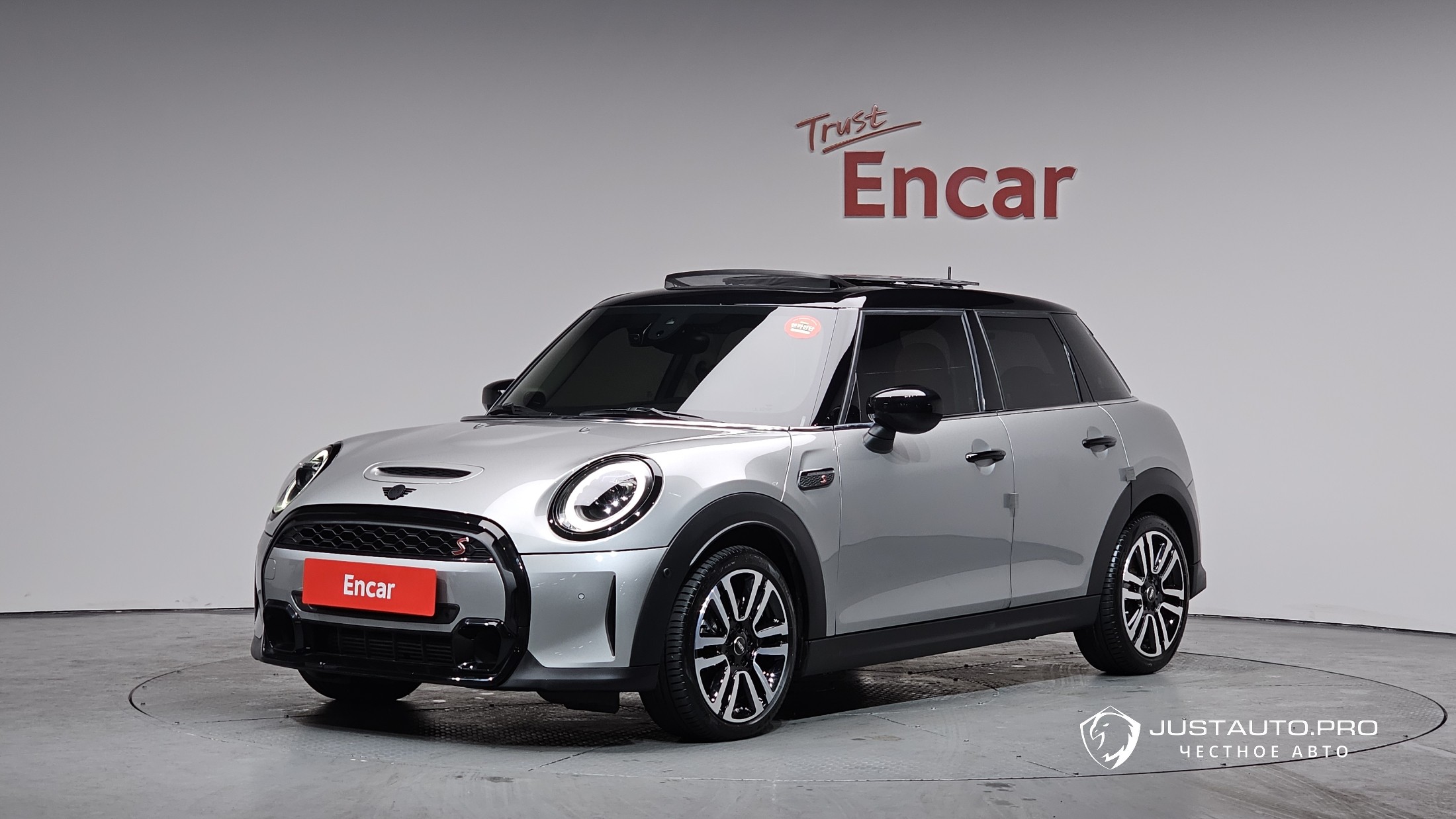 Автомобиль Mini Cooper