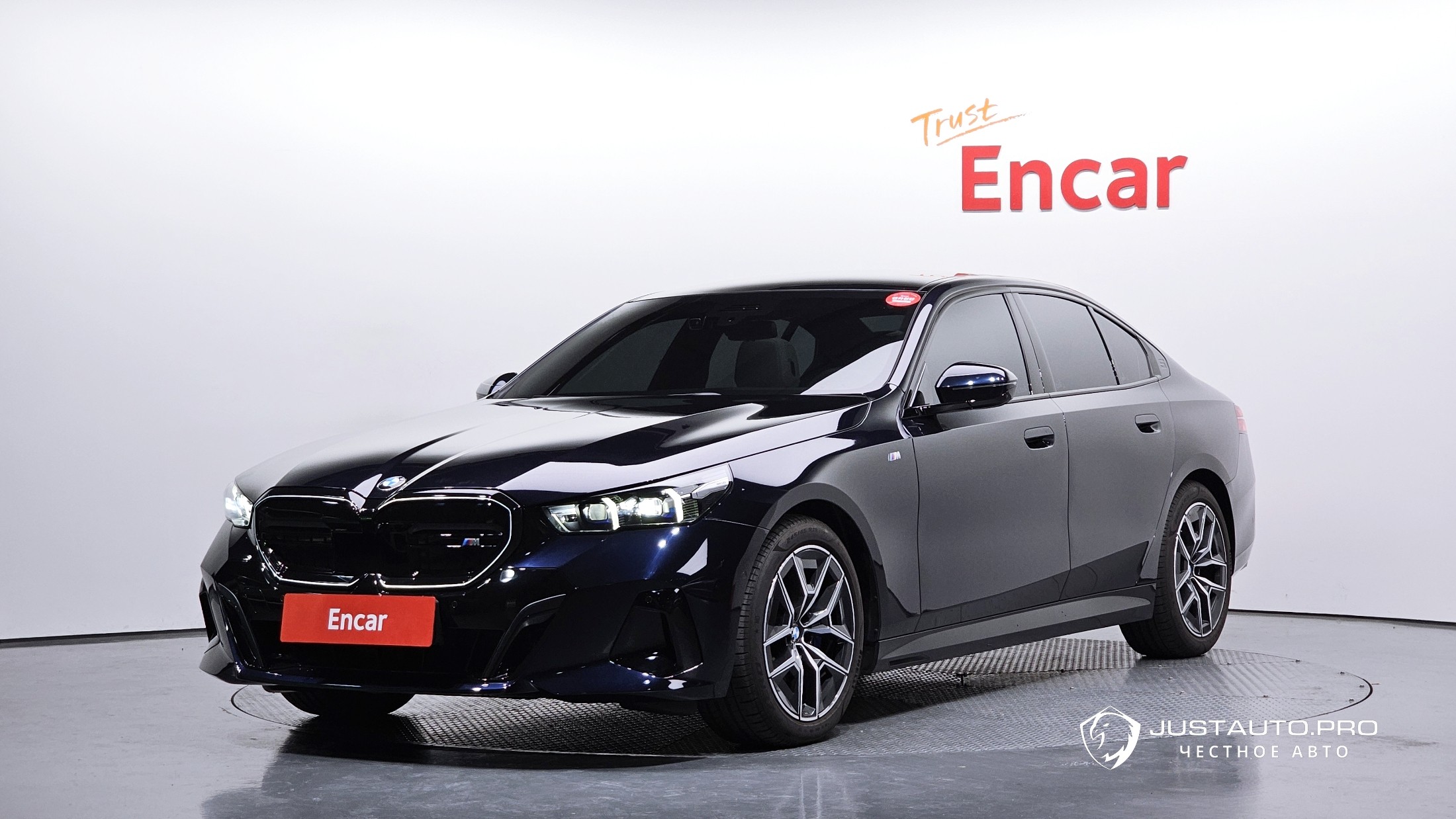 Автомобиль BMW 5-Series