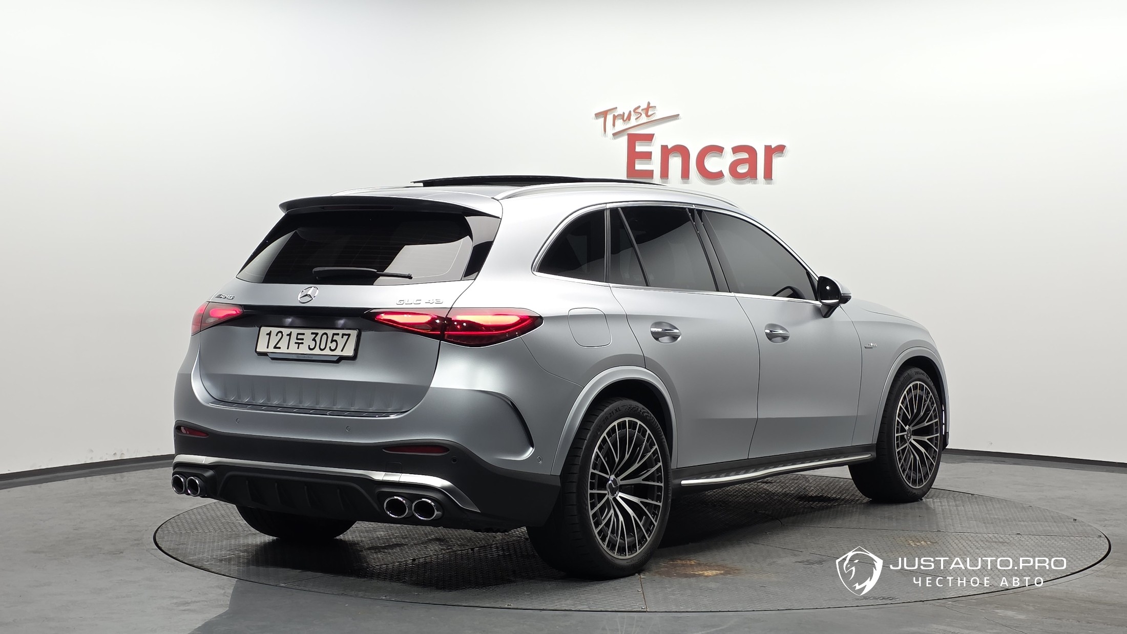 Автомобиль Mercedes-Benz GLC-Class
