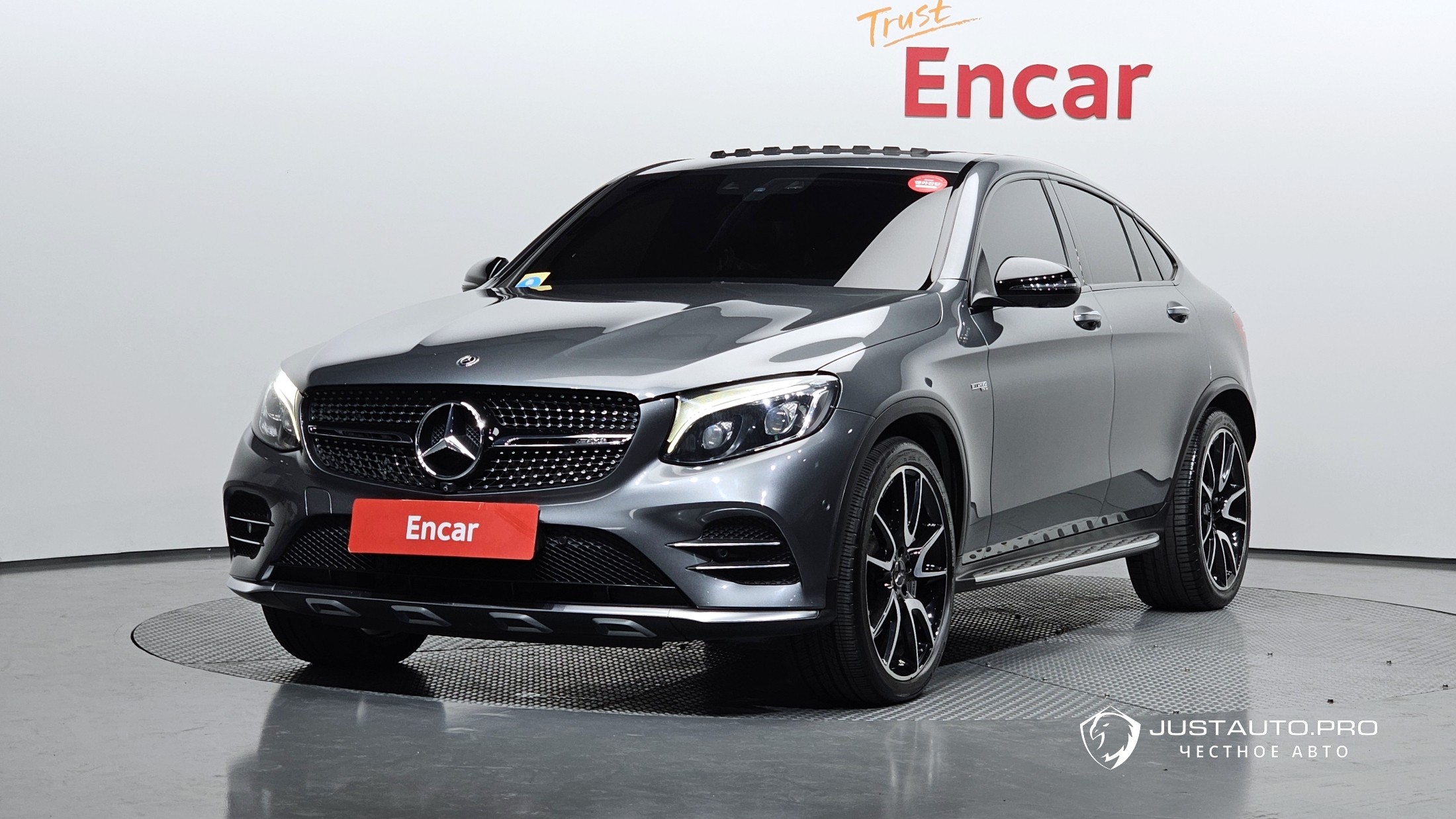 Автомобиль Mercedes-Benz GLC-Class